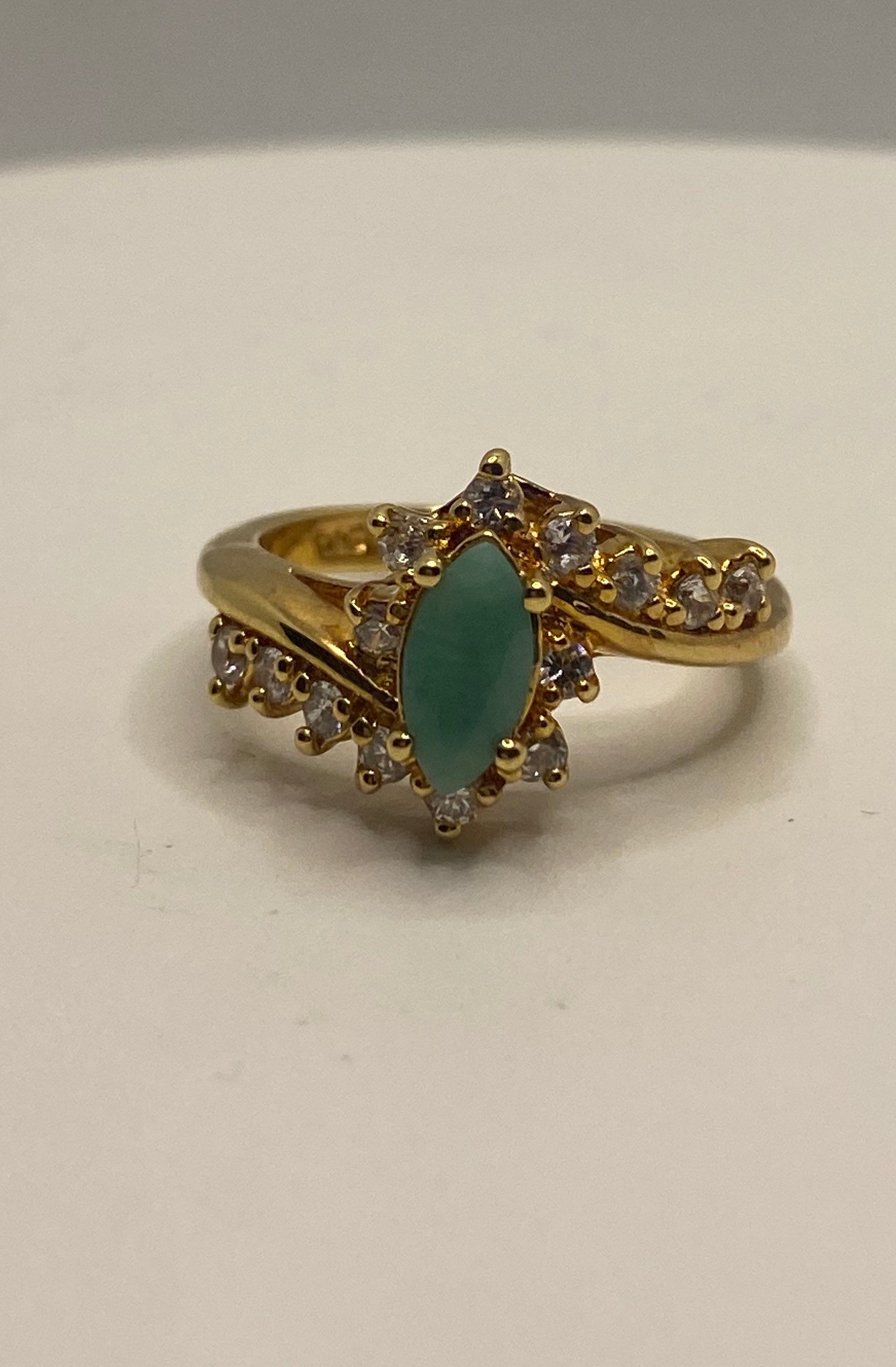 Vintage Green Emerald Golden 925 Sterling Silver Cocktail Ring