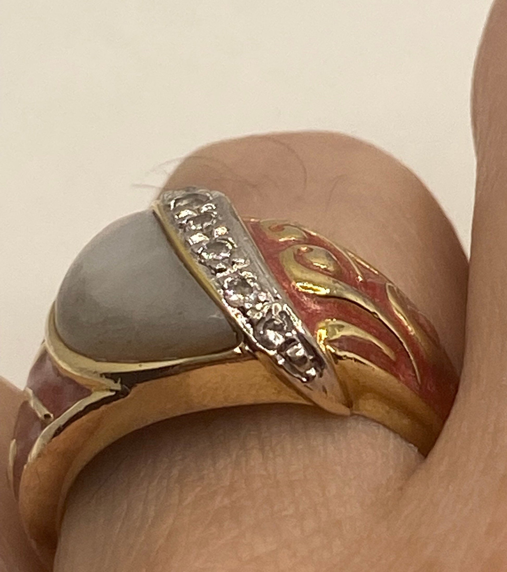 Vintage White Mother of Pearl Enamel Golden Sterling Silver Ring