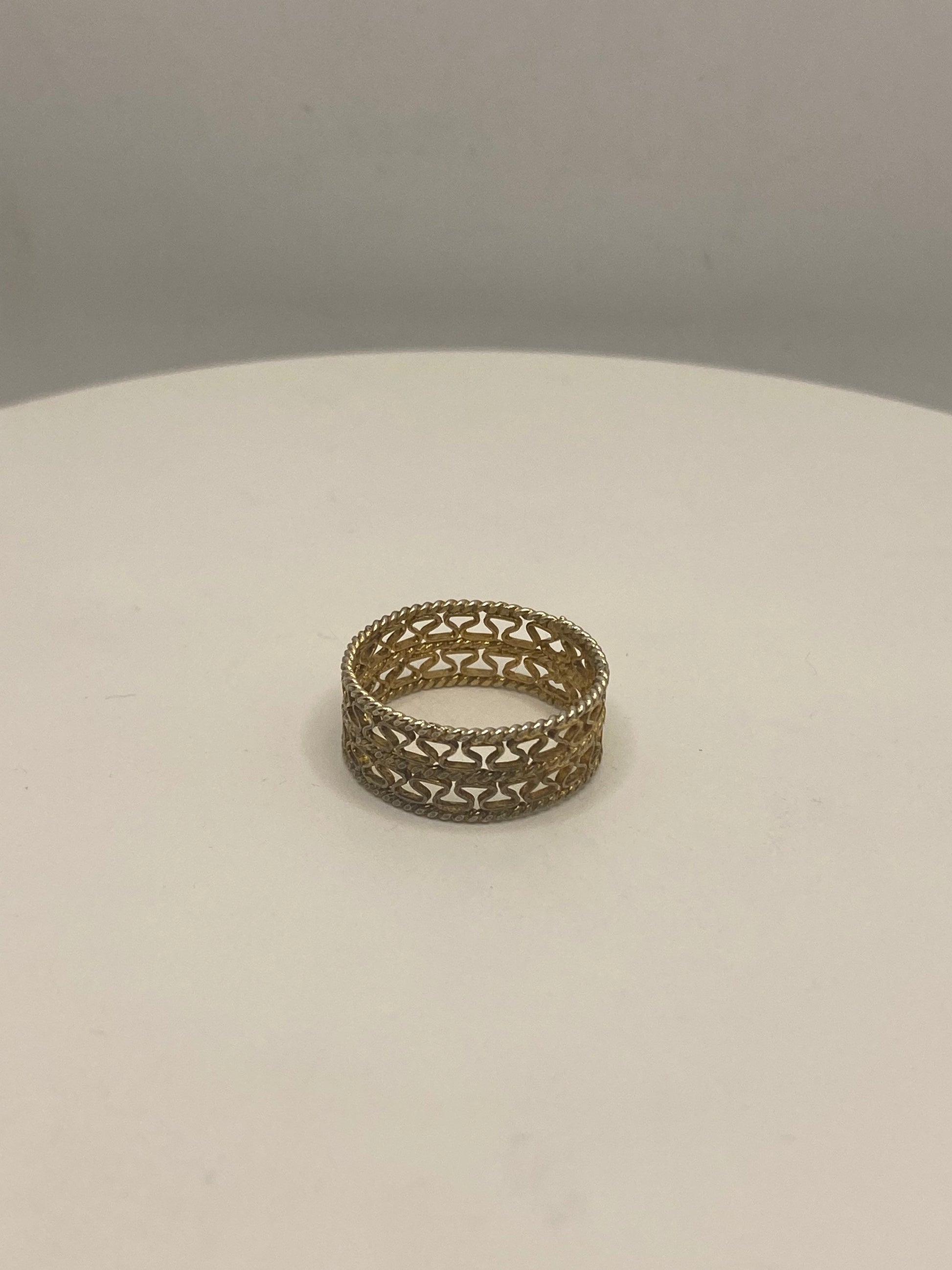 Vintage Wedding Band Ring Golden 925 Sterling Silver Size 6