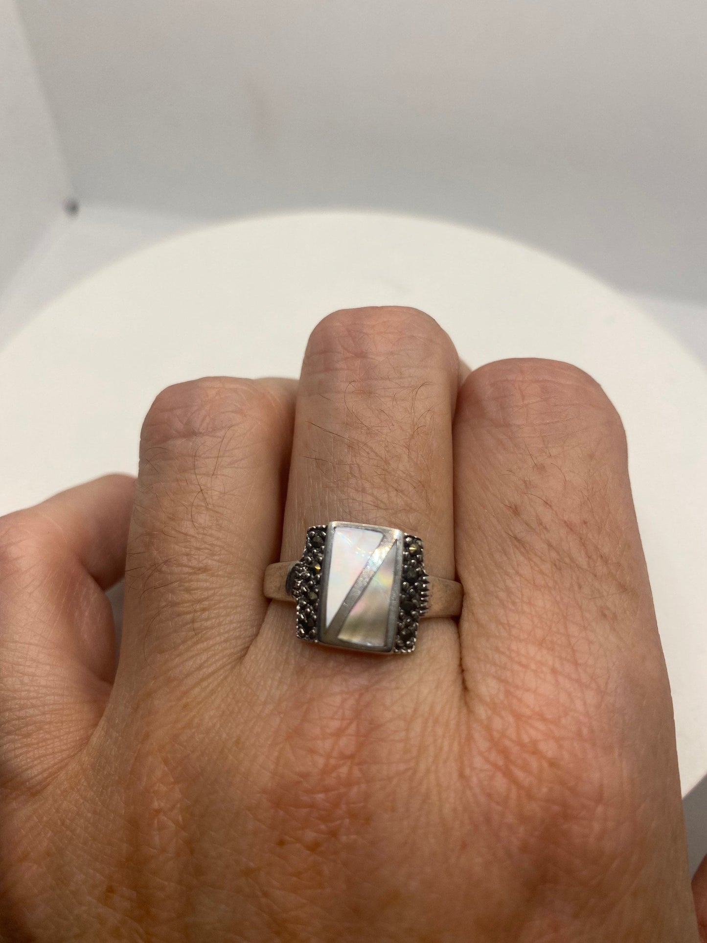 Vintage Mother of Pearl 925 Sterling Silver Marcasite Ring