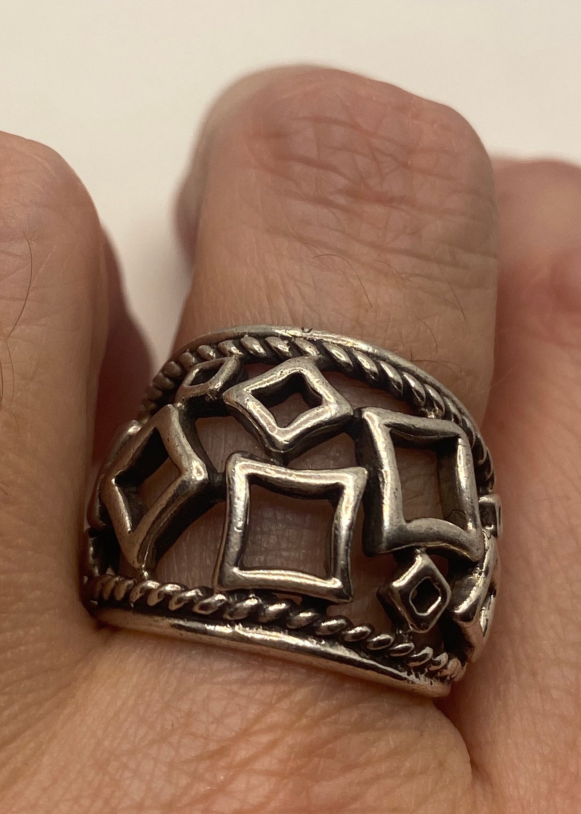 Vintage 925 Sterling Silver Filigree Ring