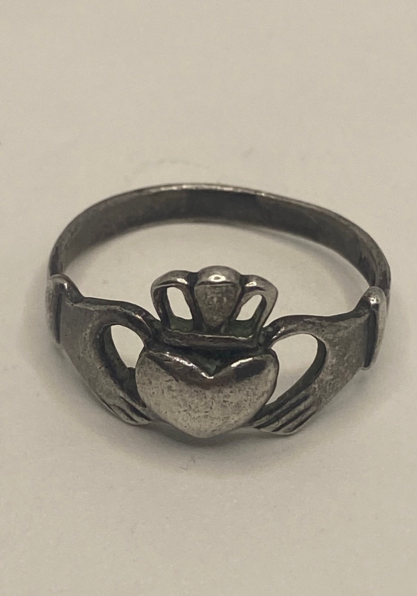 Vintage 925 Sterling Silver Claddaugh Ring