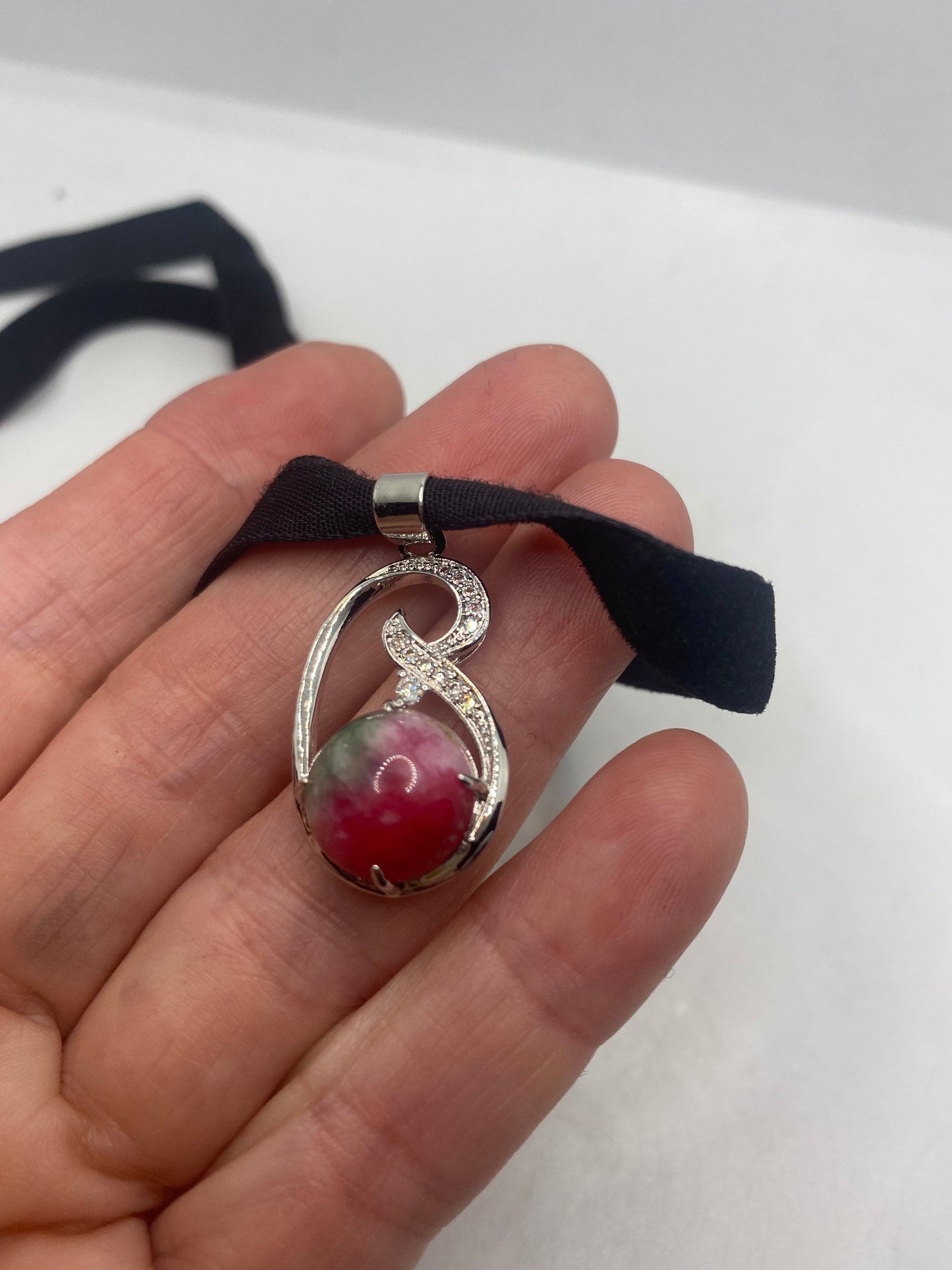 Vintage Ruby Zoizite Gemstone Silver Choker Pendant Necklace
