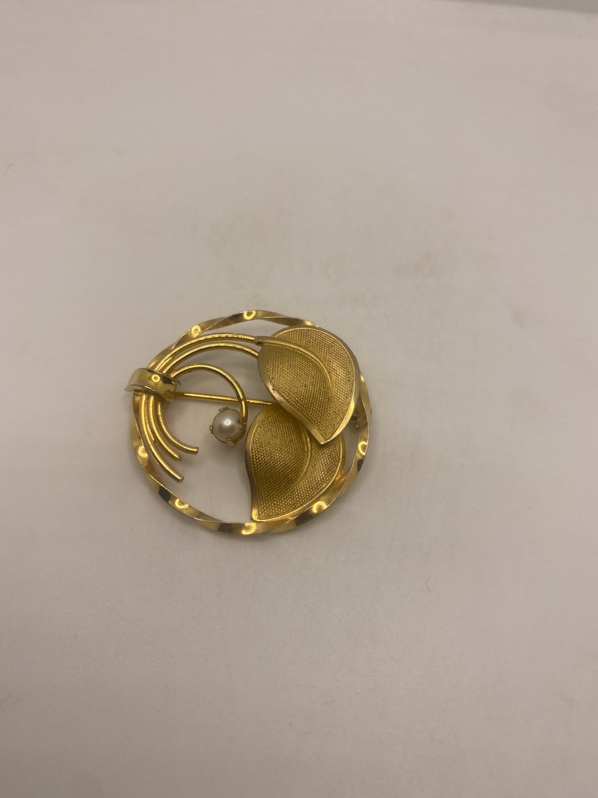Vintage Pearl Yellow Gold Filled Brooch Pin