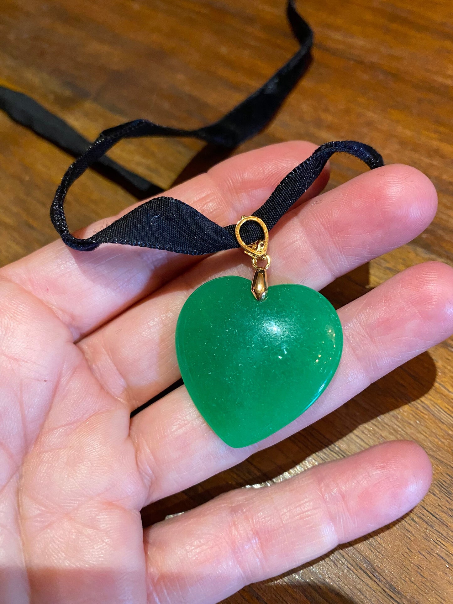 Vintage Green Jade Heart Choker Gold Finish Necklace Pendant