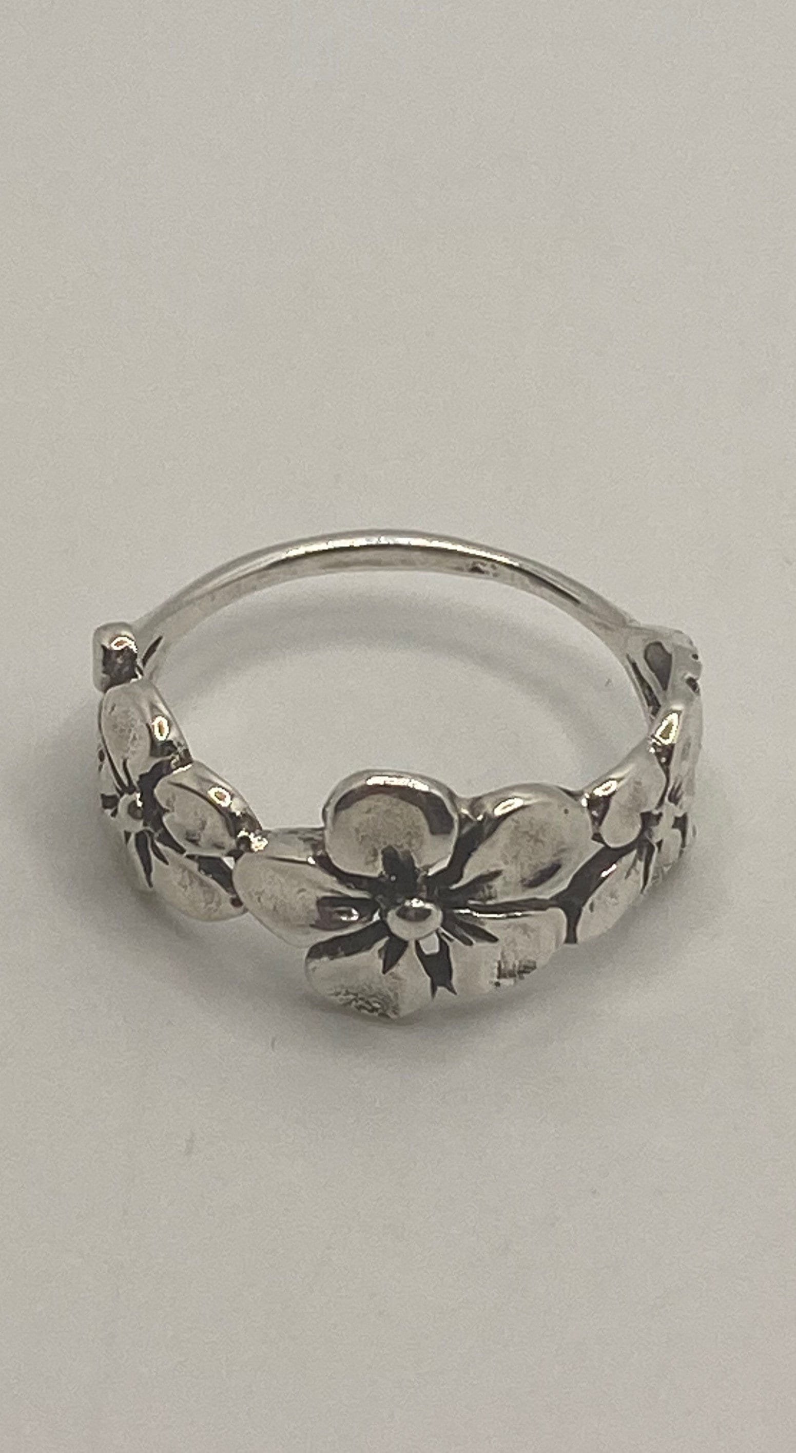 Vintage 925 Sterling Silver Flower Ring