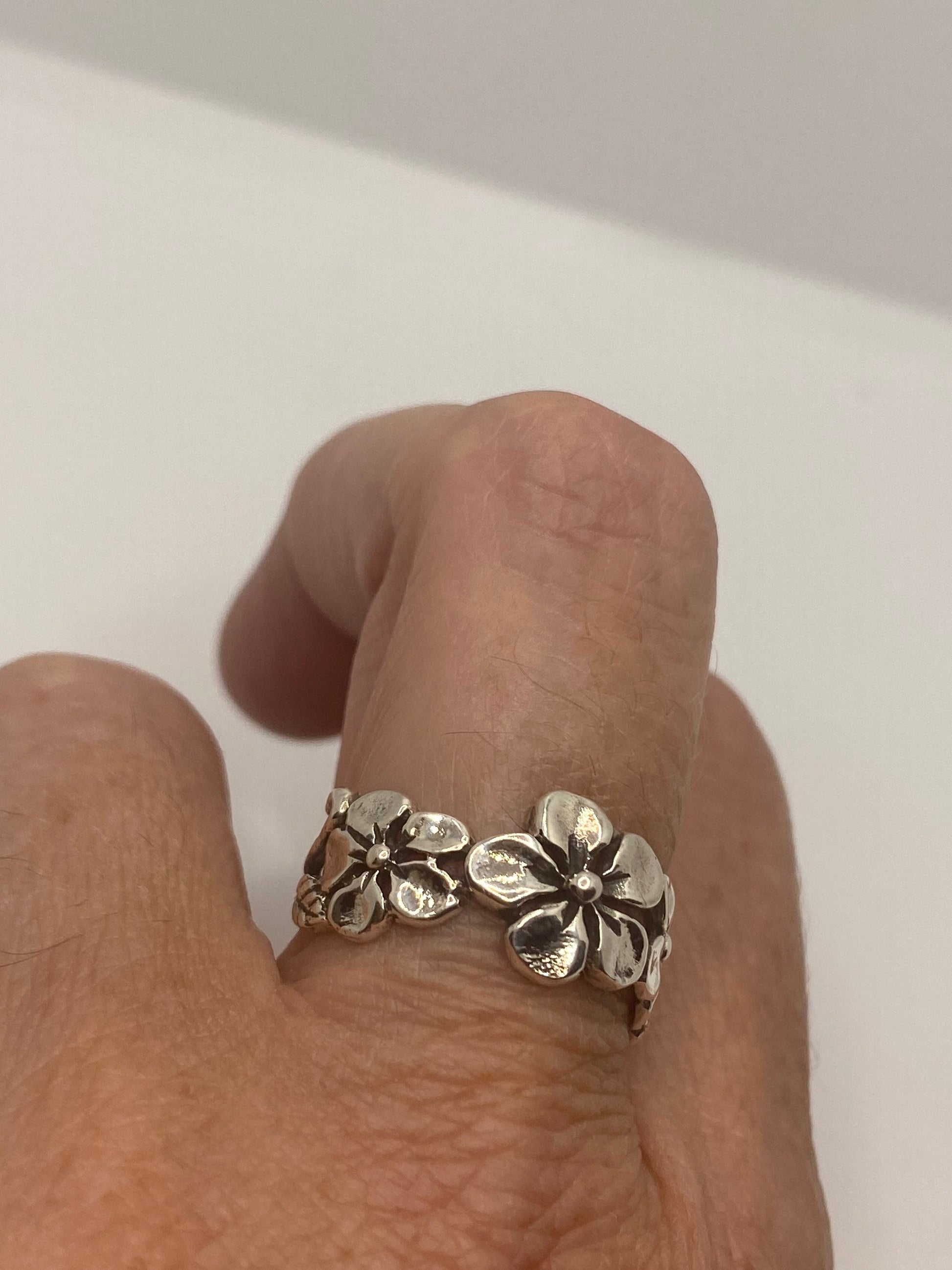 Vintage 925 Sterling Silver Flower Ring