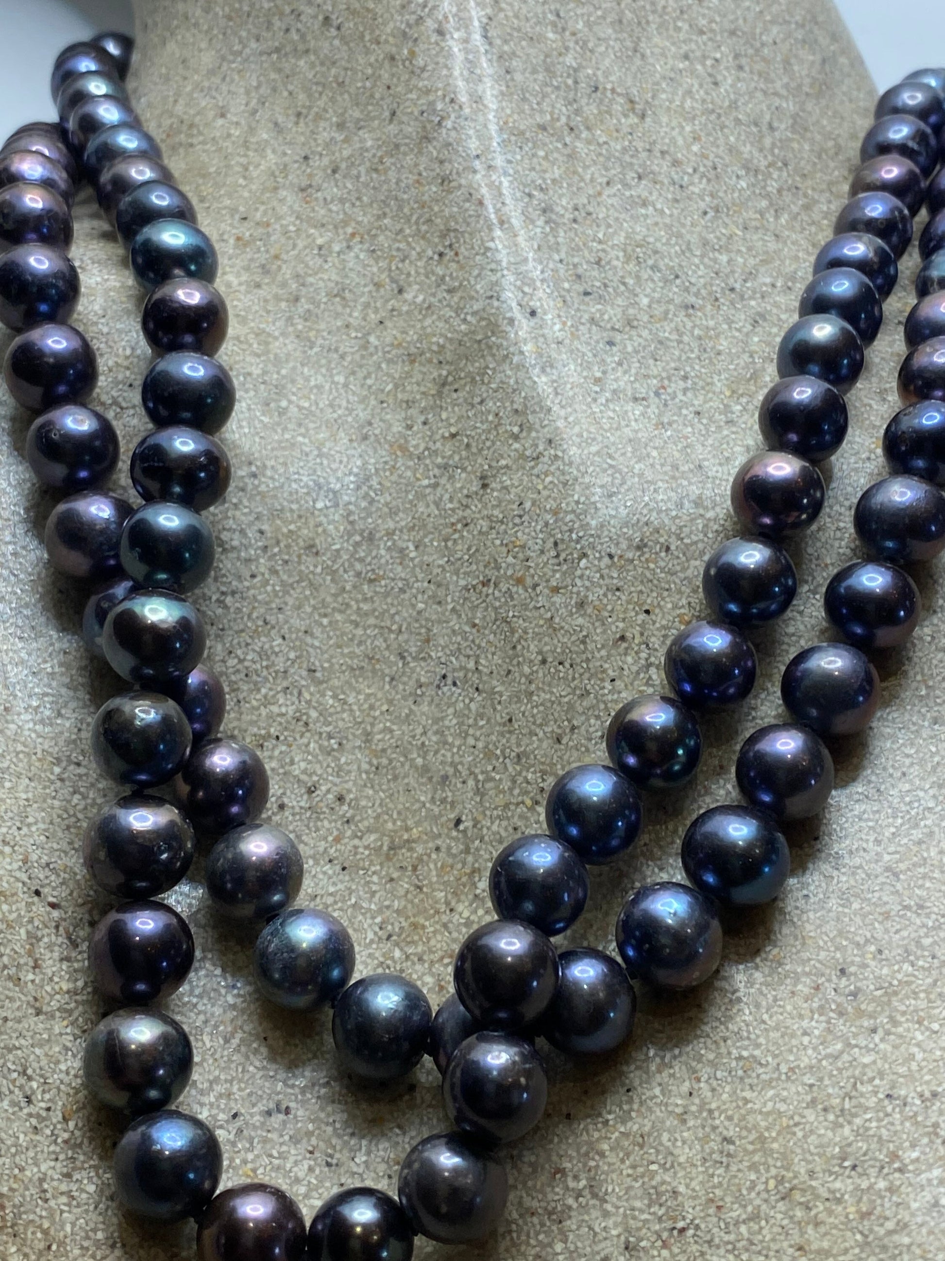 Vintage Hand Knotted Black Pearl Double 17 in Necklace