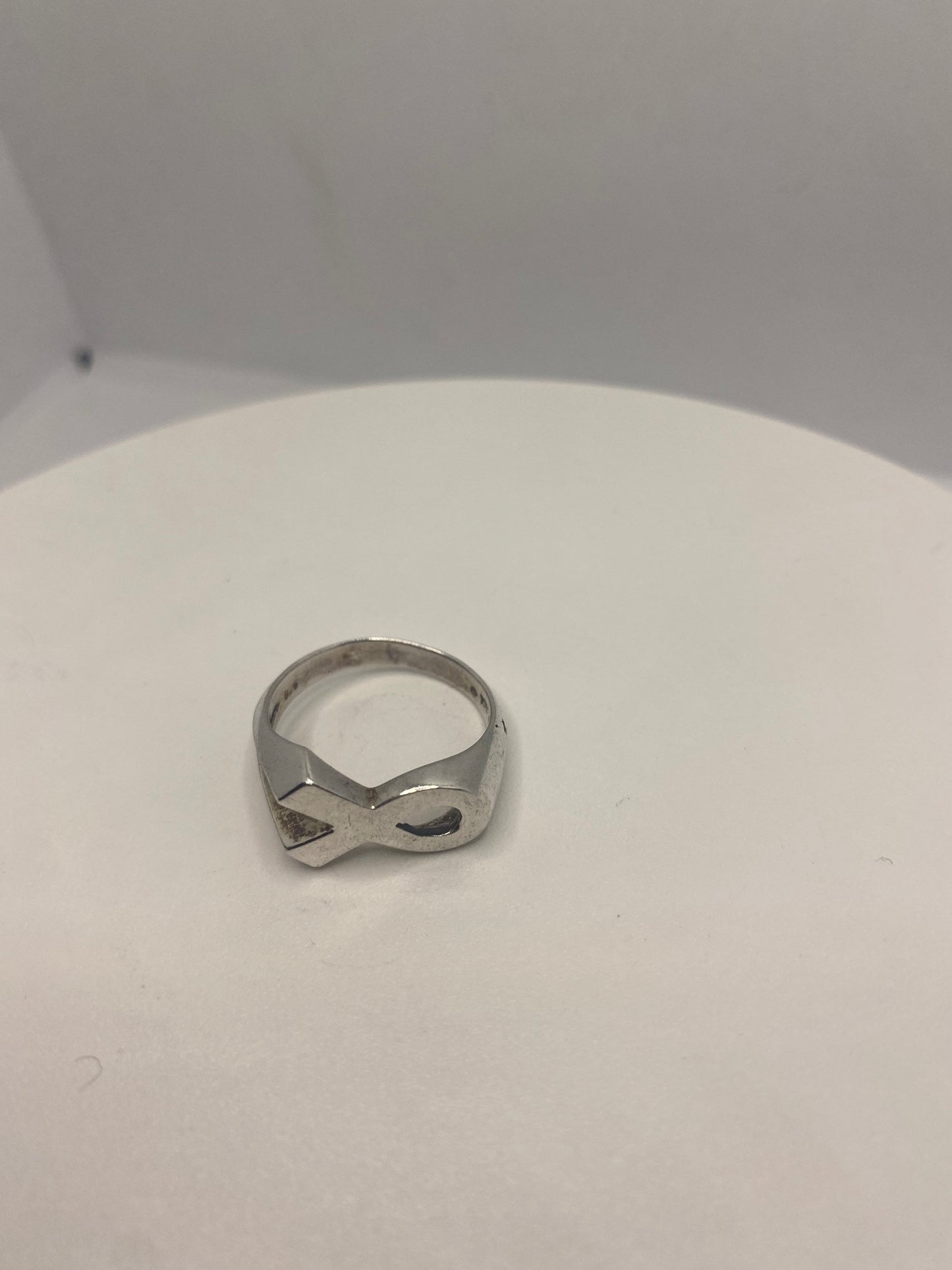 Vintage 925 Sterling Silver Ribbon Ring