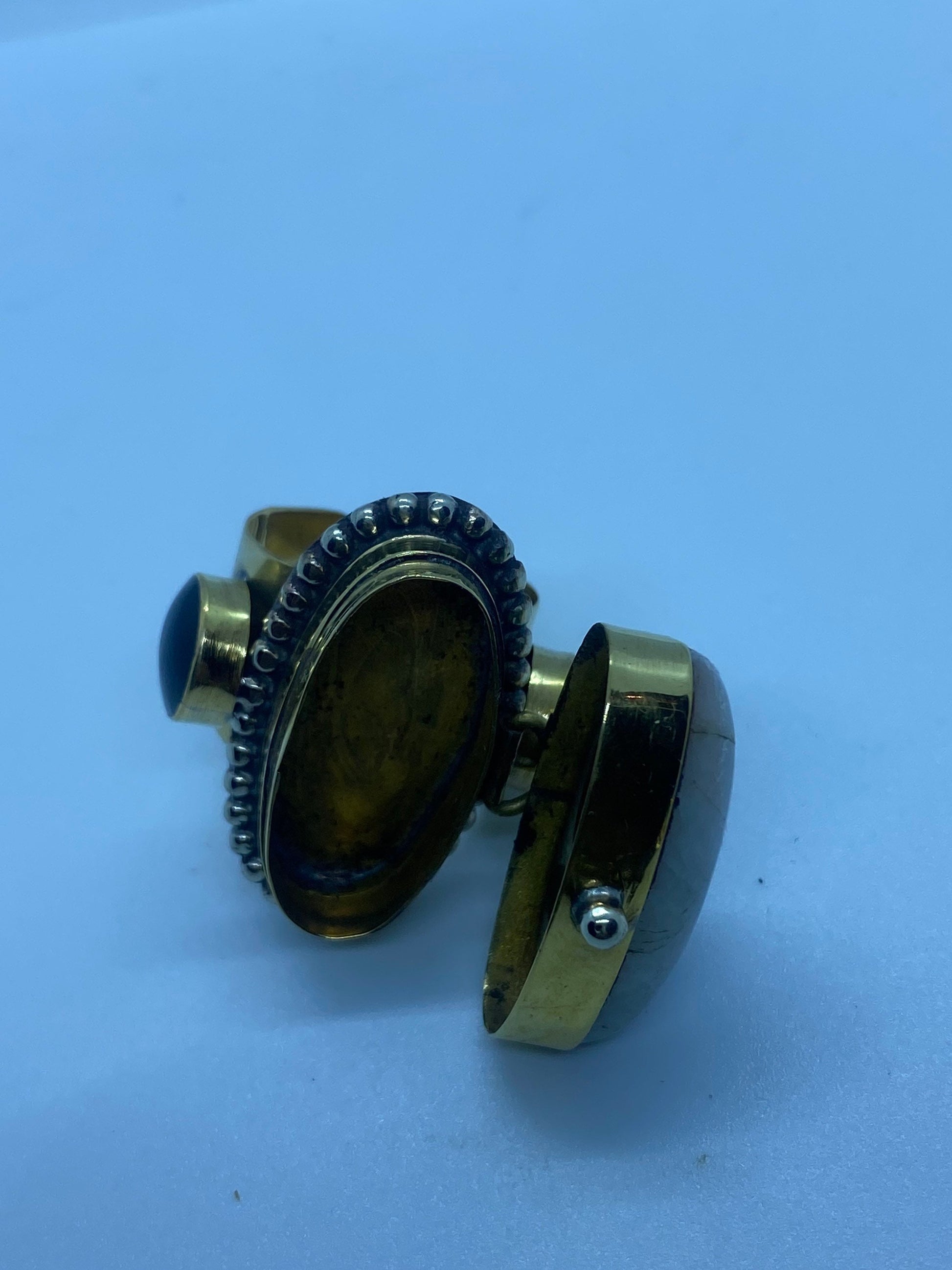 Large Stone Brass Knuckle poison pillbox Adjustable Ring