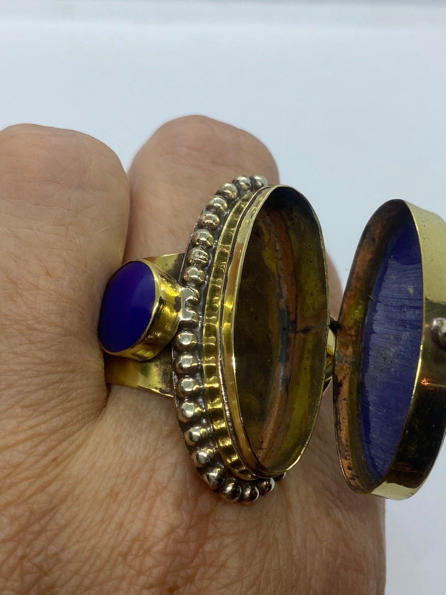 Large Stone Brass Knuckle poison pillbox Adjustable Ring