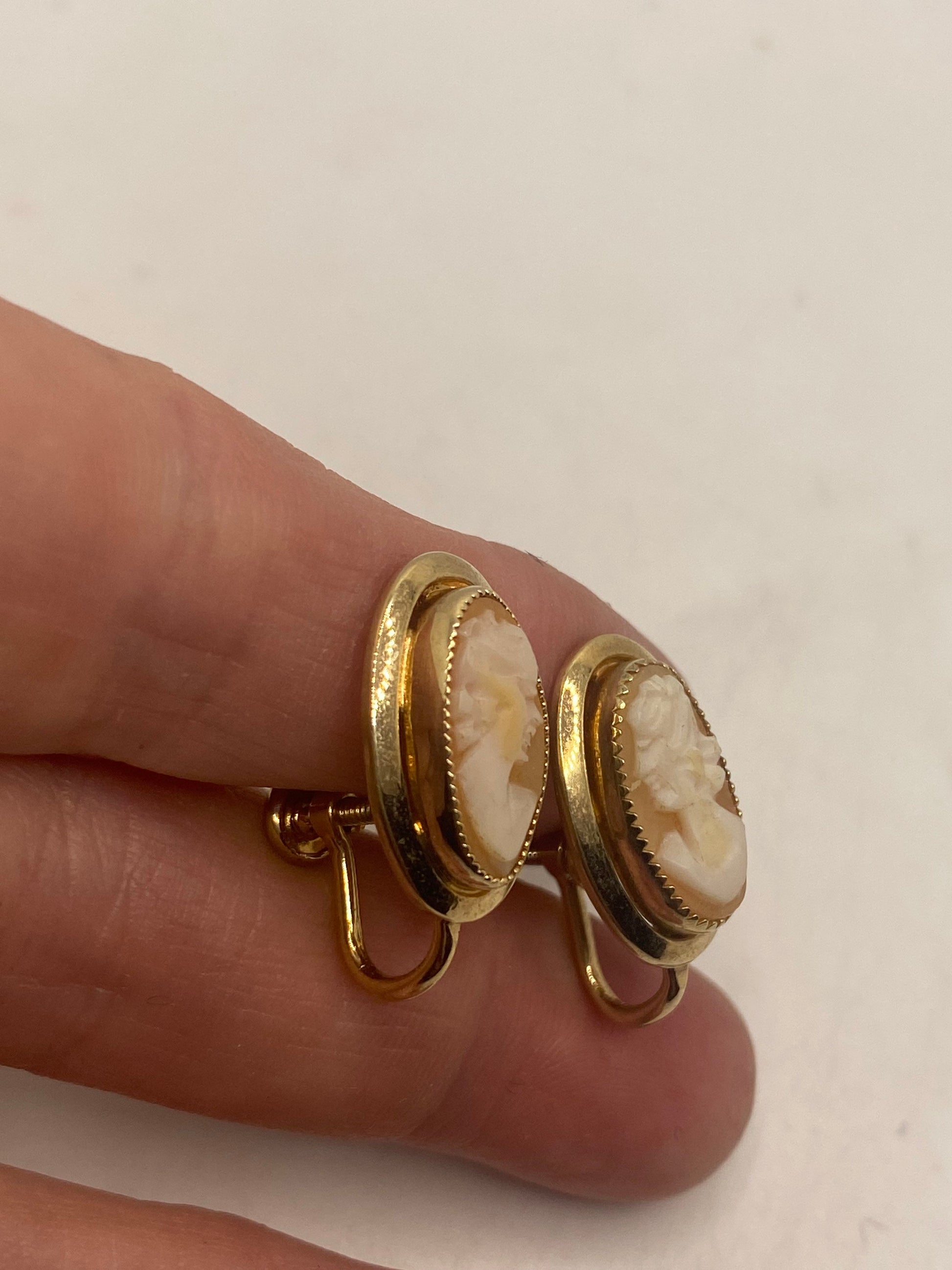 Vintage Cameo Gold filled Screw Back Earrings