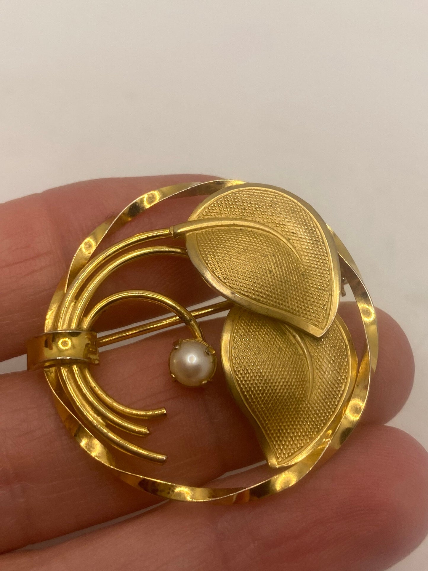 Vintage Pearl Yellow Gold Filled Brooch Pin