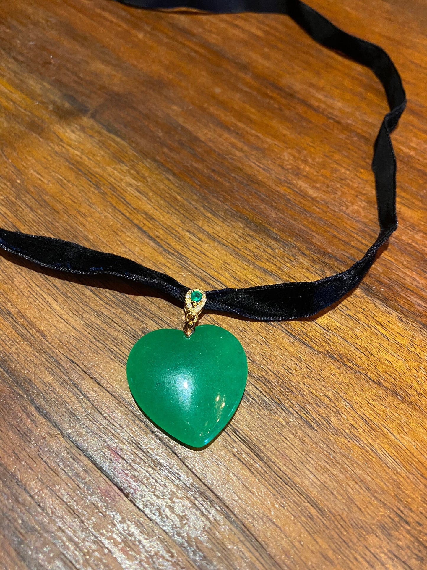 Vintage Green Jade Heart Choker Gold Finish Necklace Pendant