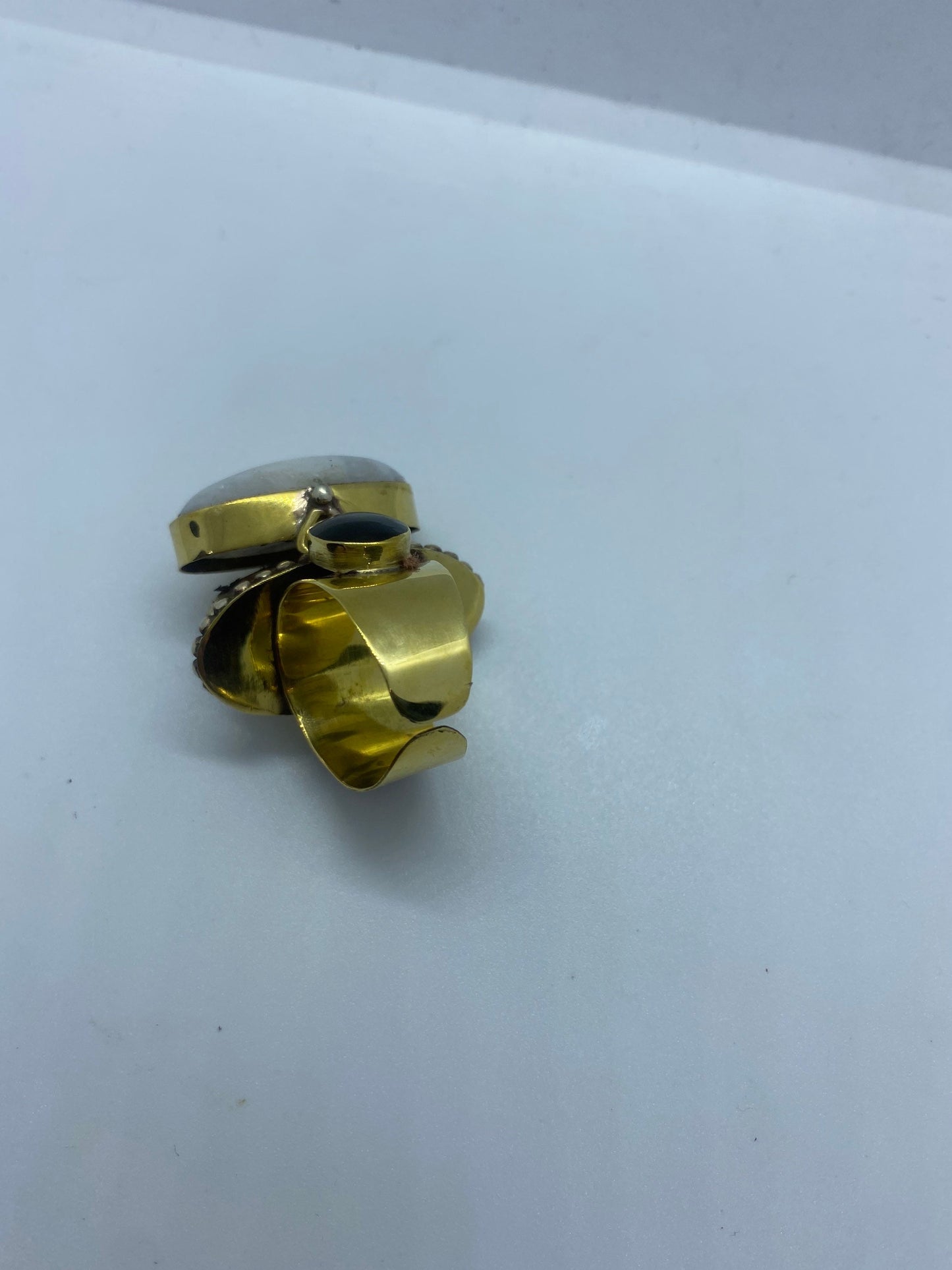 Large Stone Brass Knuckle poison pillbox Adjustable Ring