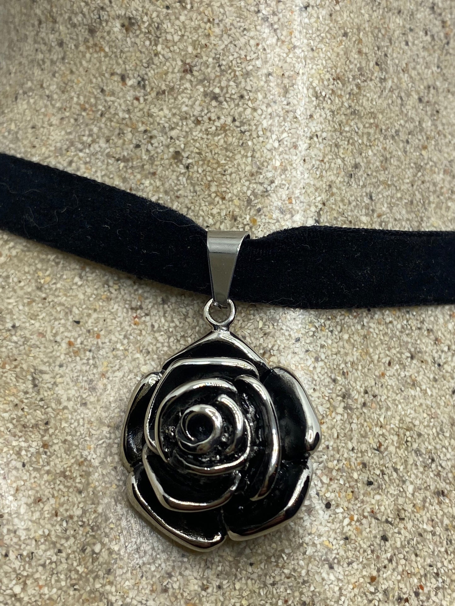 Vintage Rose Choker Silver Stainless Steel Pendant Necklace