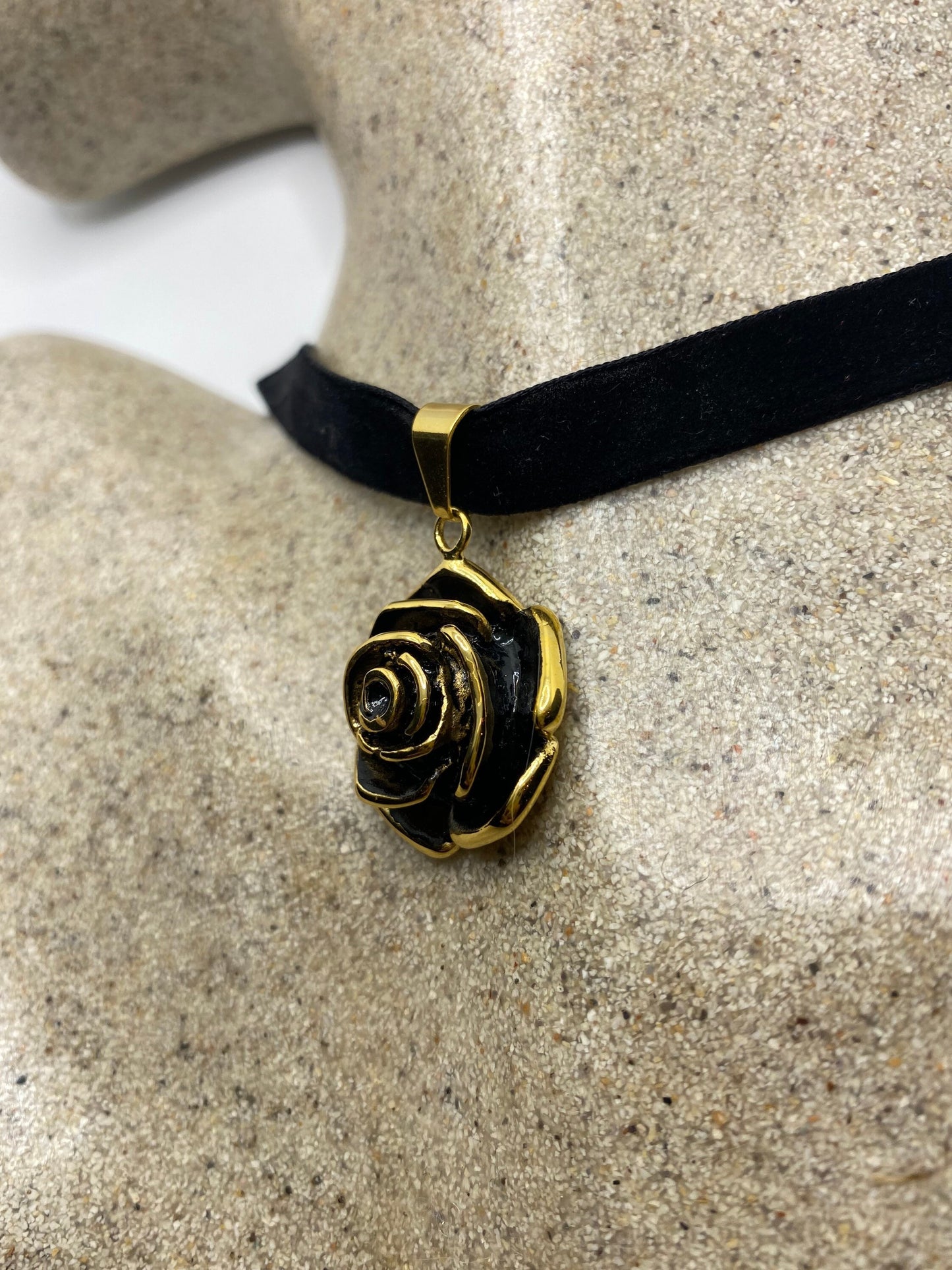 Vintage Rose Choker gold Stainless Steel Pendant Necklace
