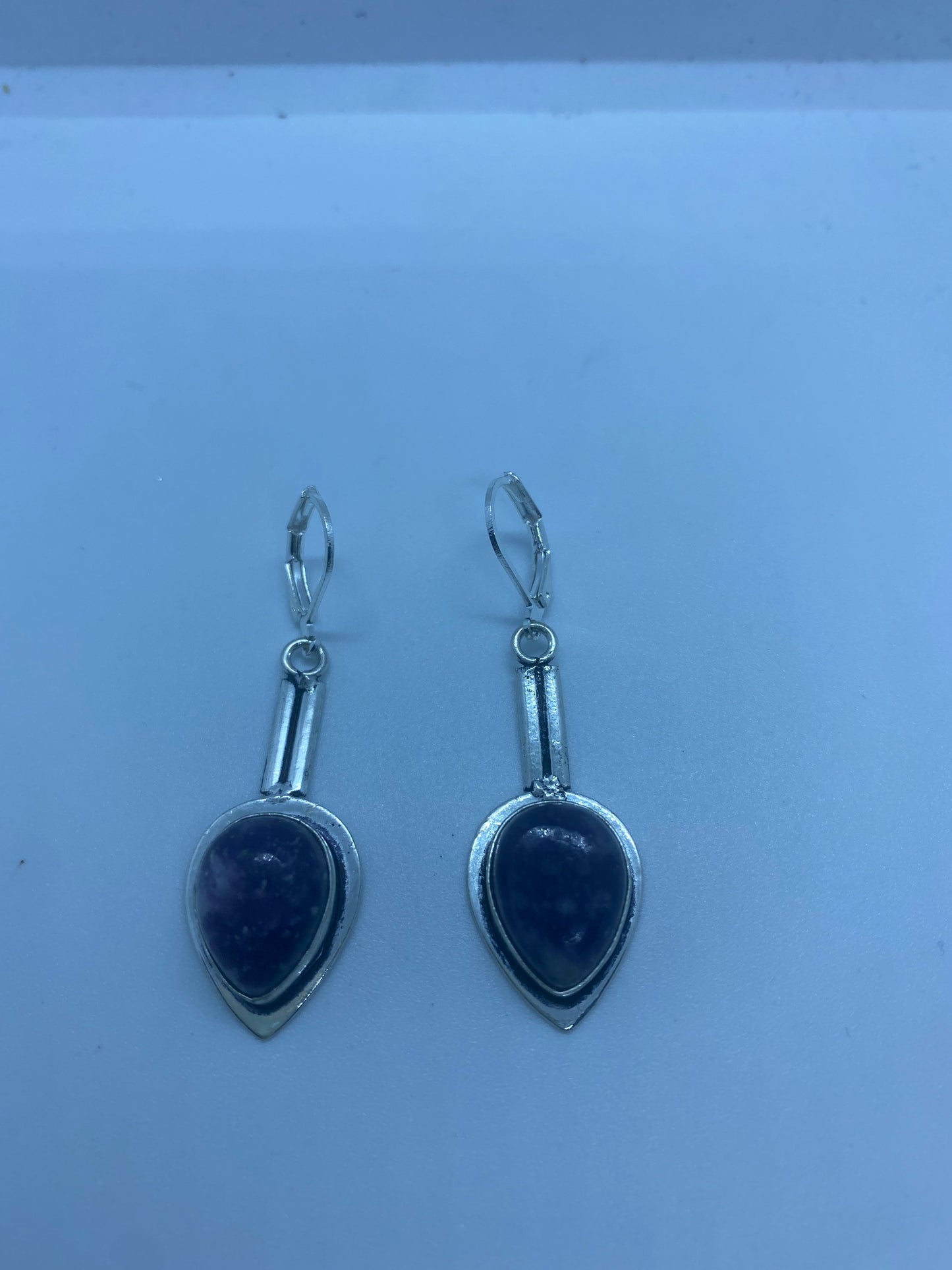 Vintage 925 Sterling Silver Purple Onyx Lever Back Earrings