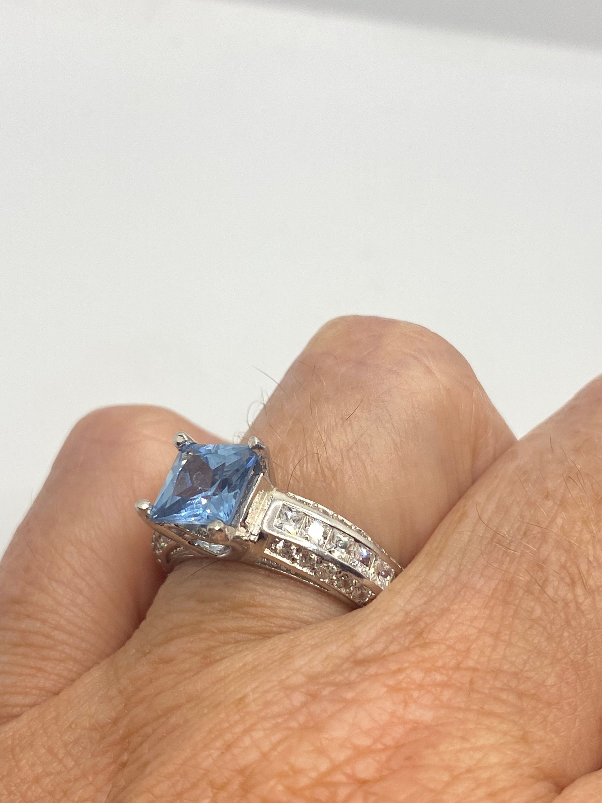 Vintage Genuine Blue Topaz 925 Sterling Silver Ring