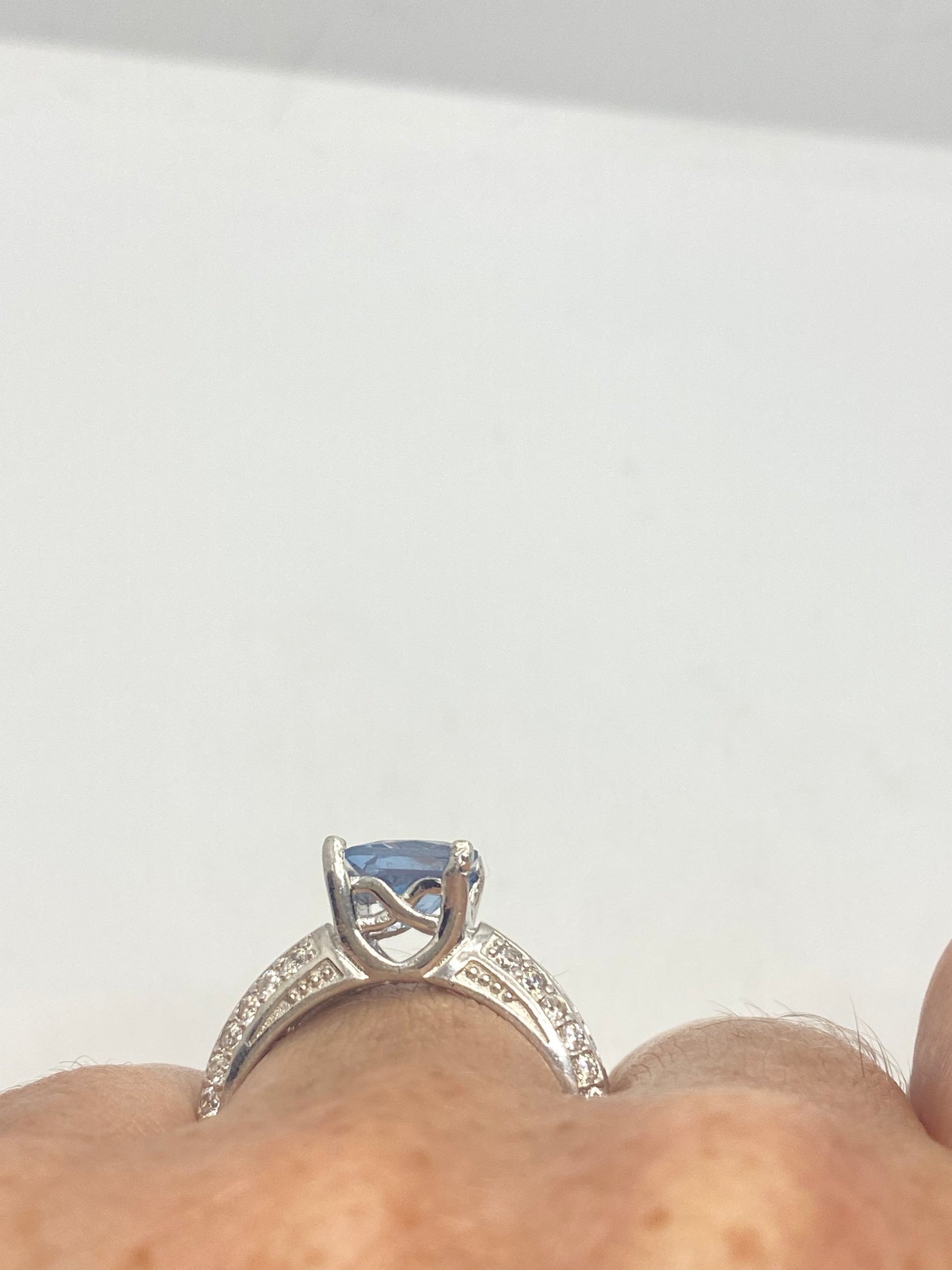 Vintage Genuine Blue Topaz 925 Sterling Silver Ring