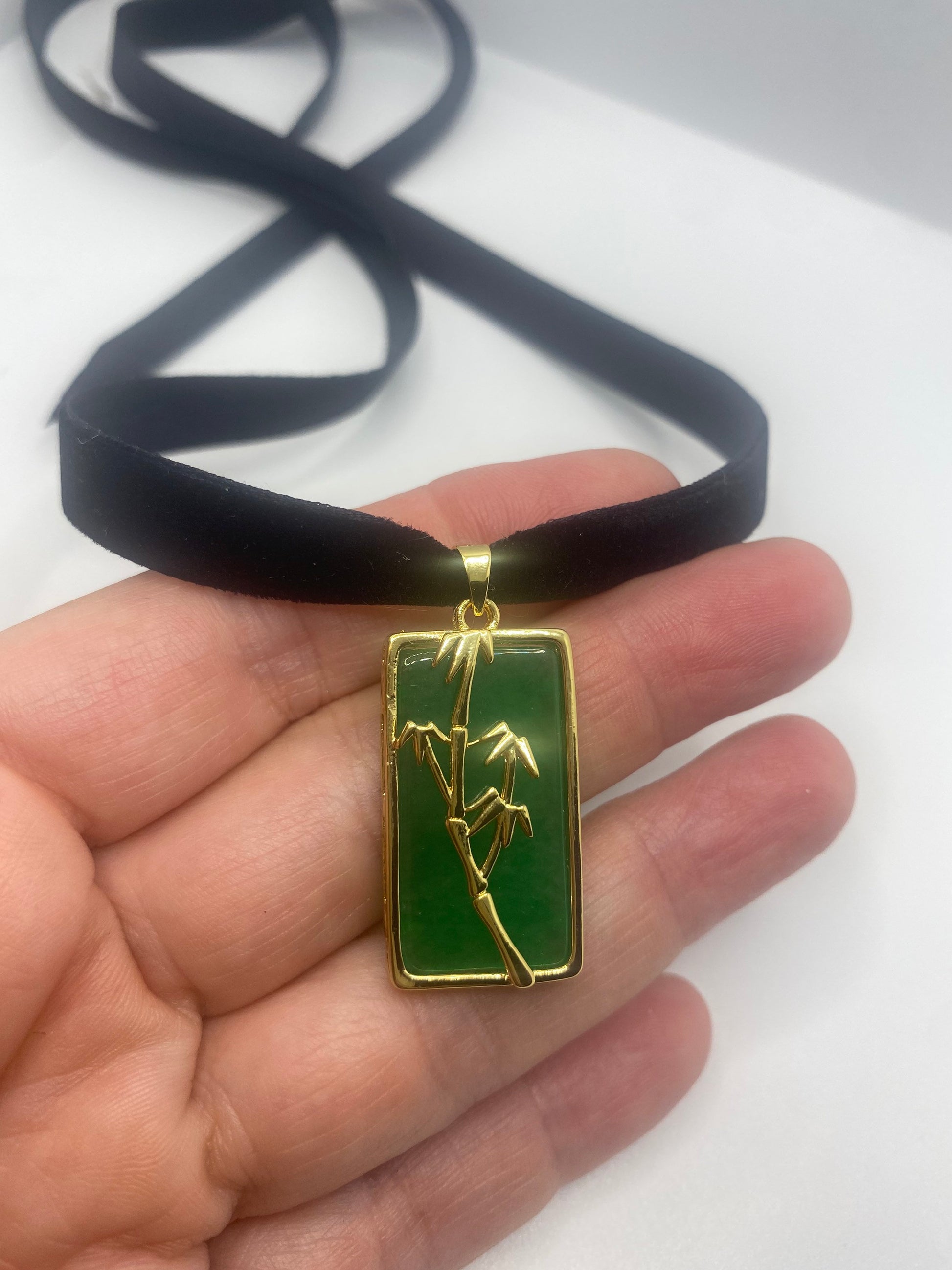 Vintage Green Jade Bamboo Choker Gold Finish Necklace Pendant