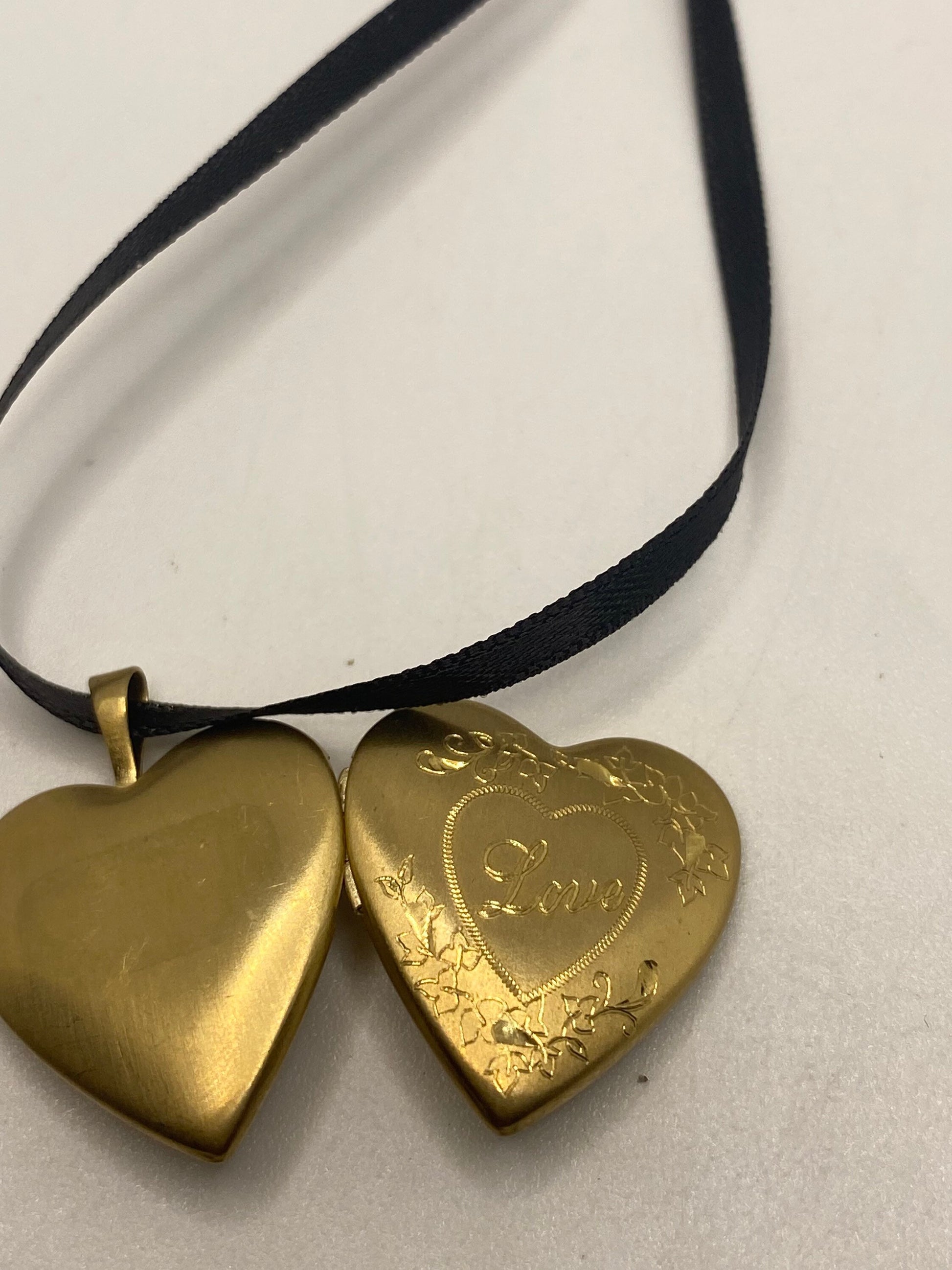 Vintage Heart Locket Choker Gold Filled MOM Necklace