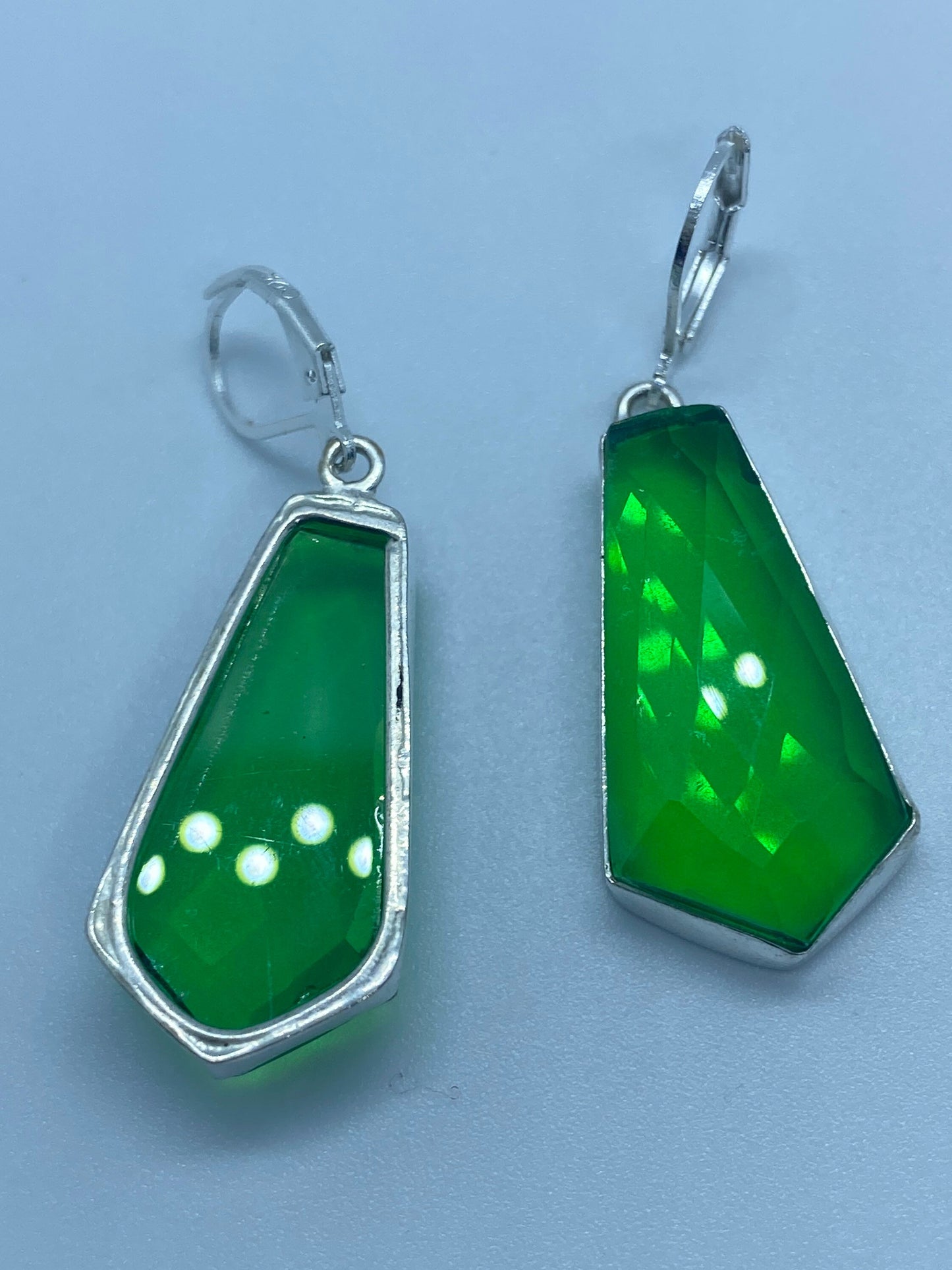 Vintage Green Crystal Glass Earrings 925 Sterling Silver Leverback