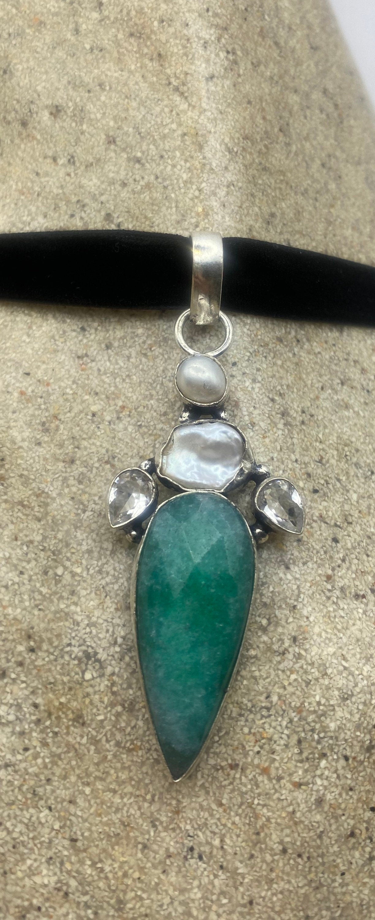 Vintage Green Raw Emerald Crystal pearl Black Velvet Choker Pendant