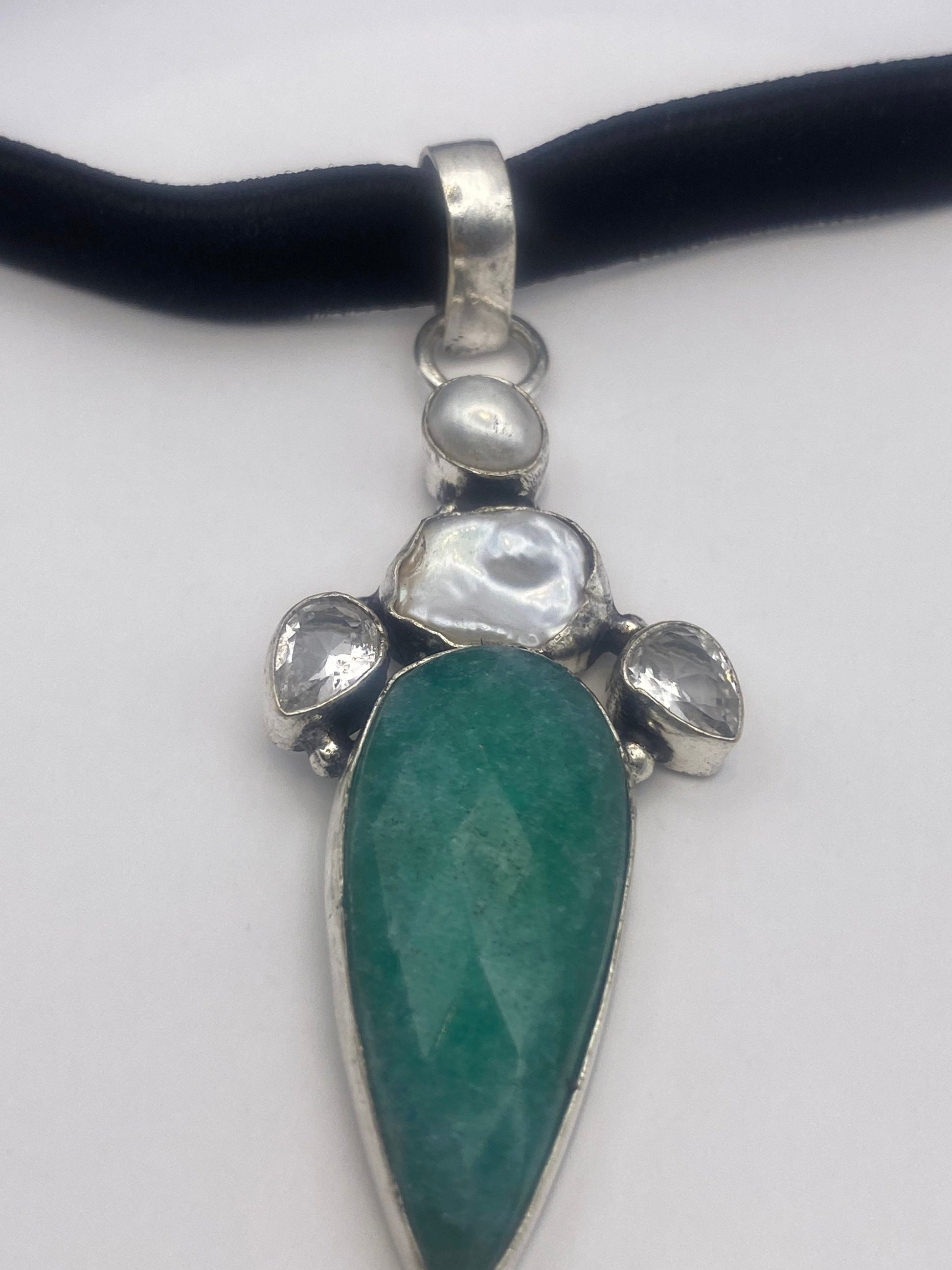 Vintage Green Raw Emerald Crystal pearl Black Velvet Choker Pendant