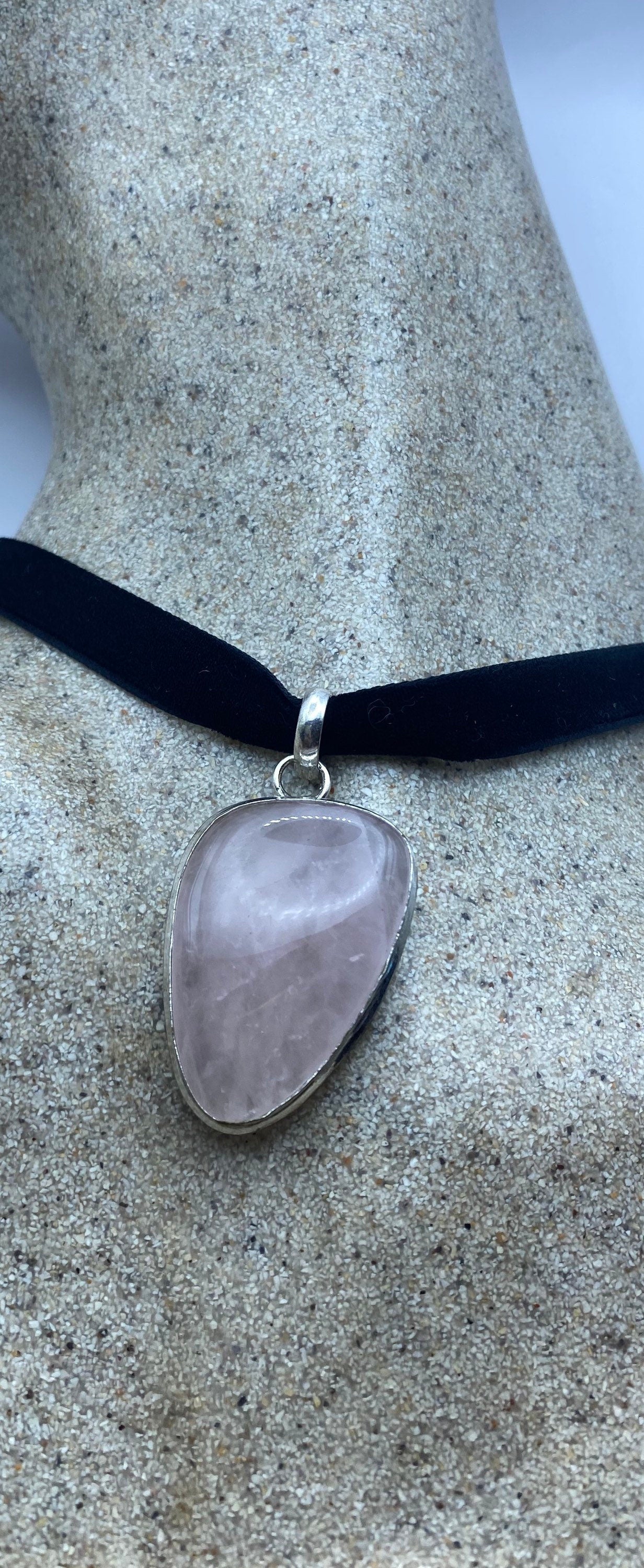 Vintage Rose Quartz Choker Pendant Necklace