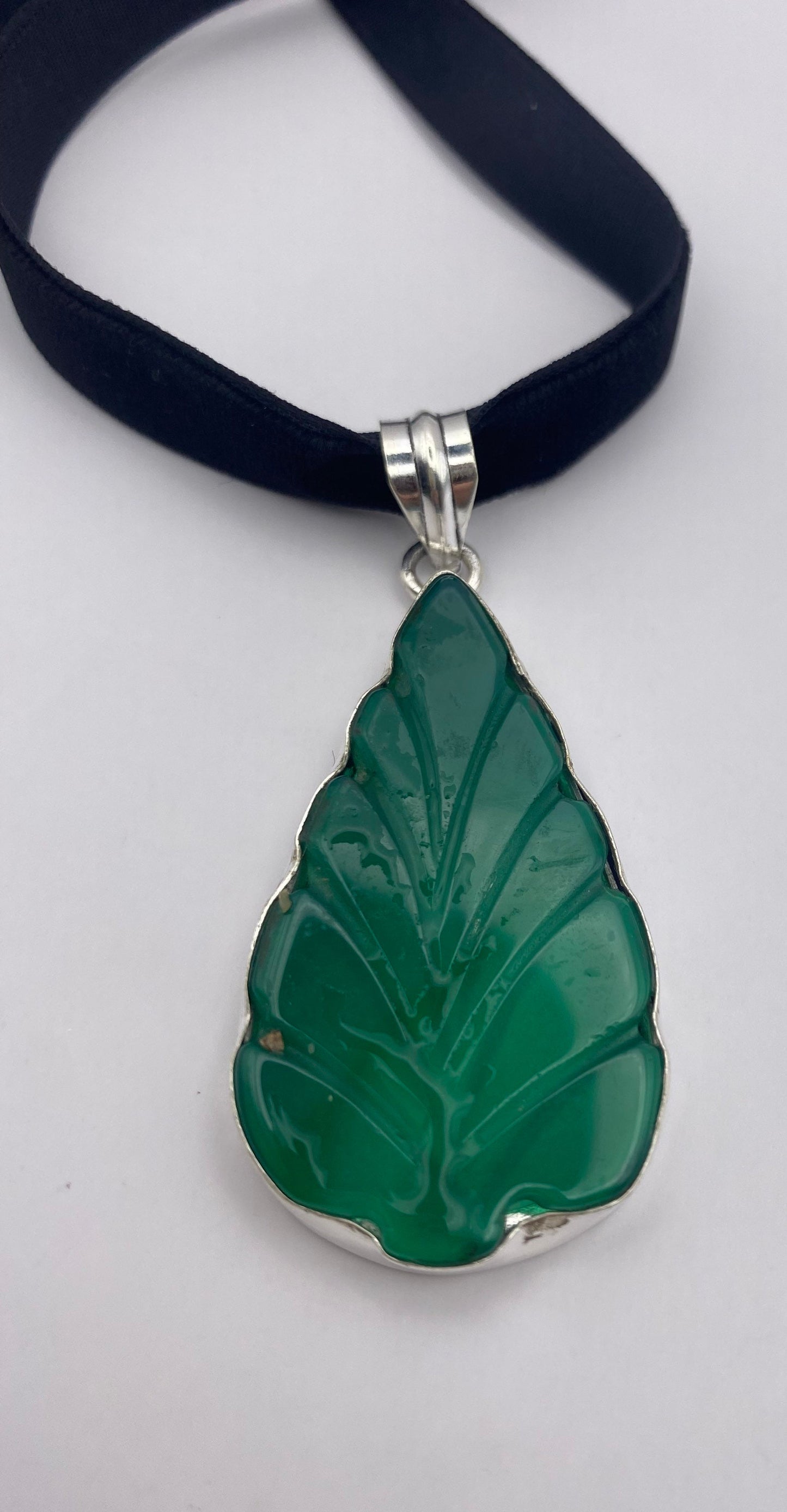 Vintage Green Aventurine Jade Choker Silver Finish Necklace Pendant