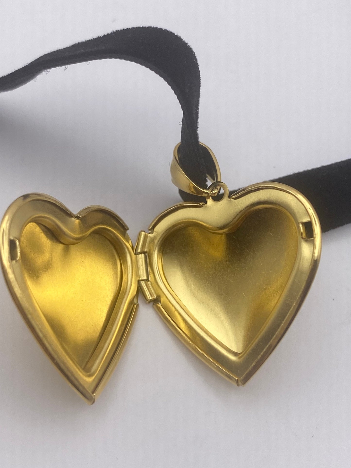 Vintage Gold Locket | Tiny Heart Photo Charm Golden Stainless Steel Deco Etched Choker Necklace