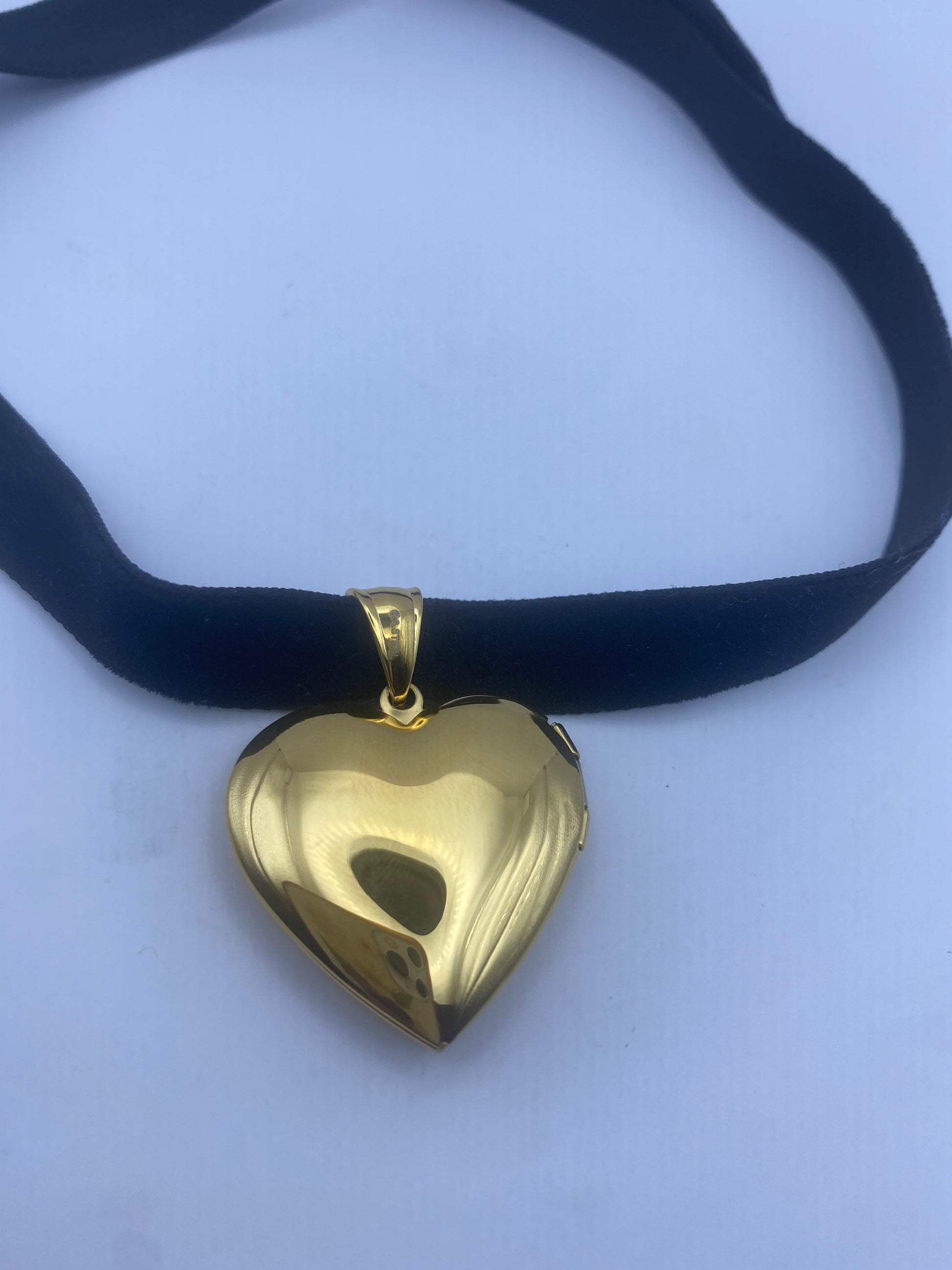 Vintage Gold Locket | Tiny Heart Photo Charm Golden Stainless Steel Deco Etched Choker Necklace