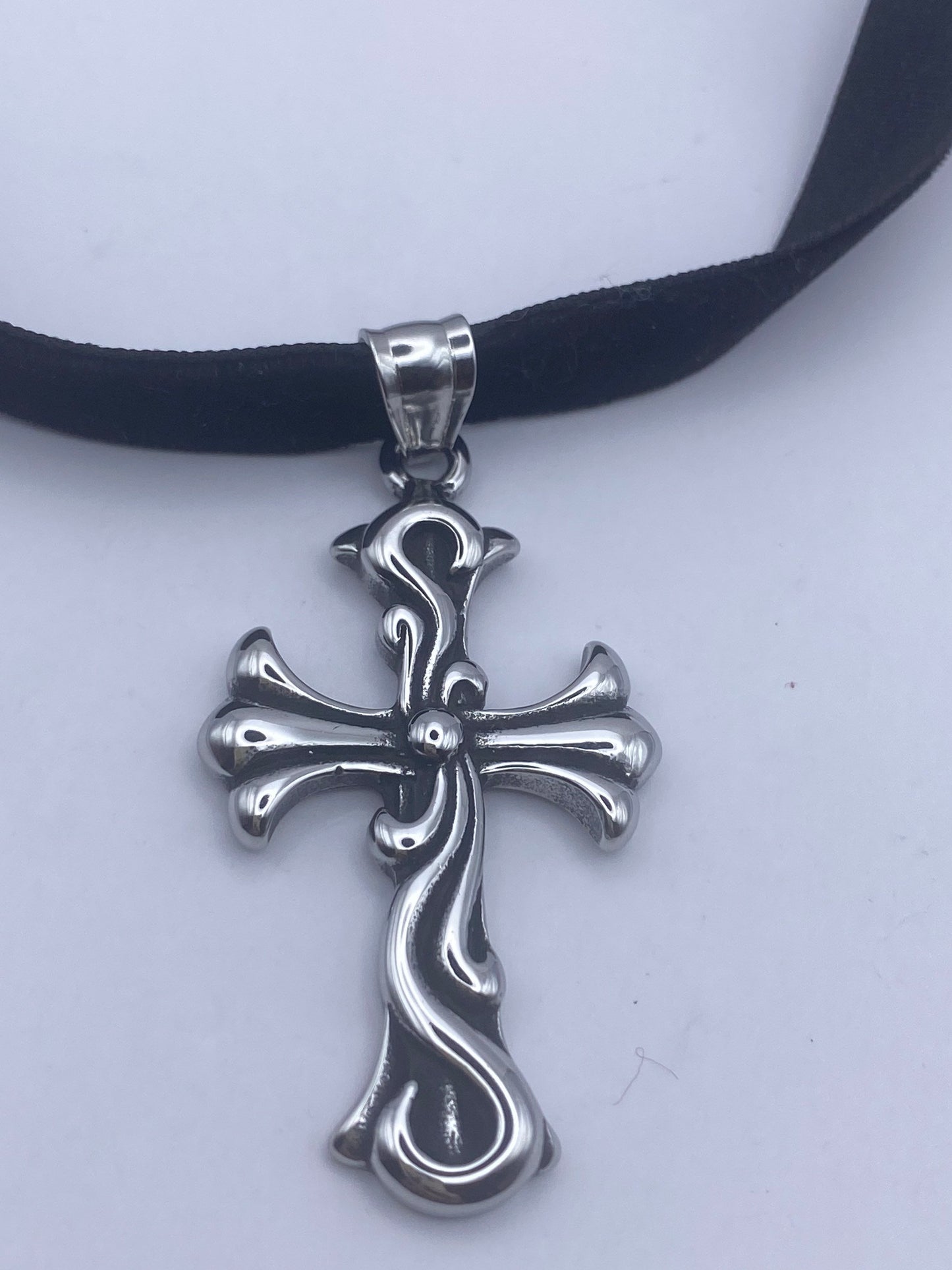 Vintage Celtic Silver Stainless Steel Cross Pendant Necklace Velvet Choker