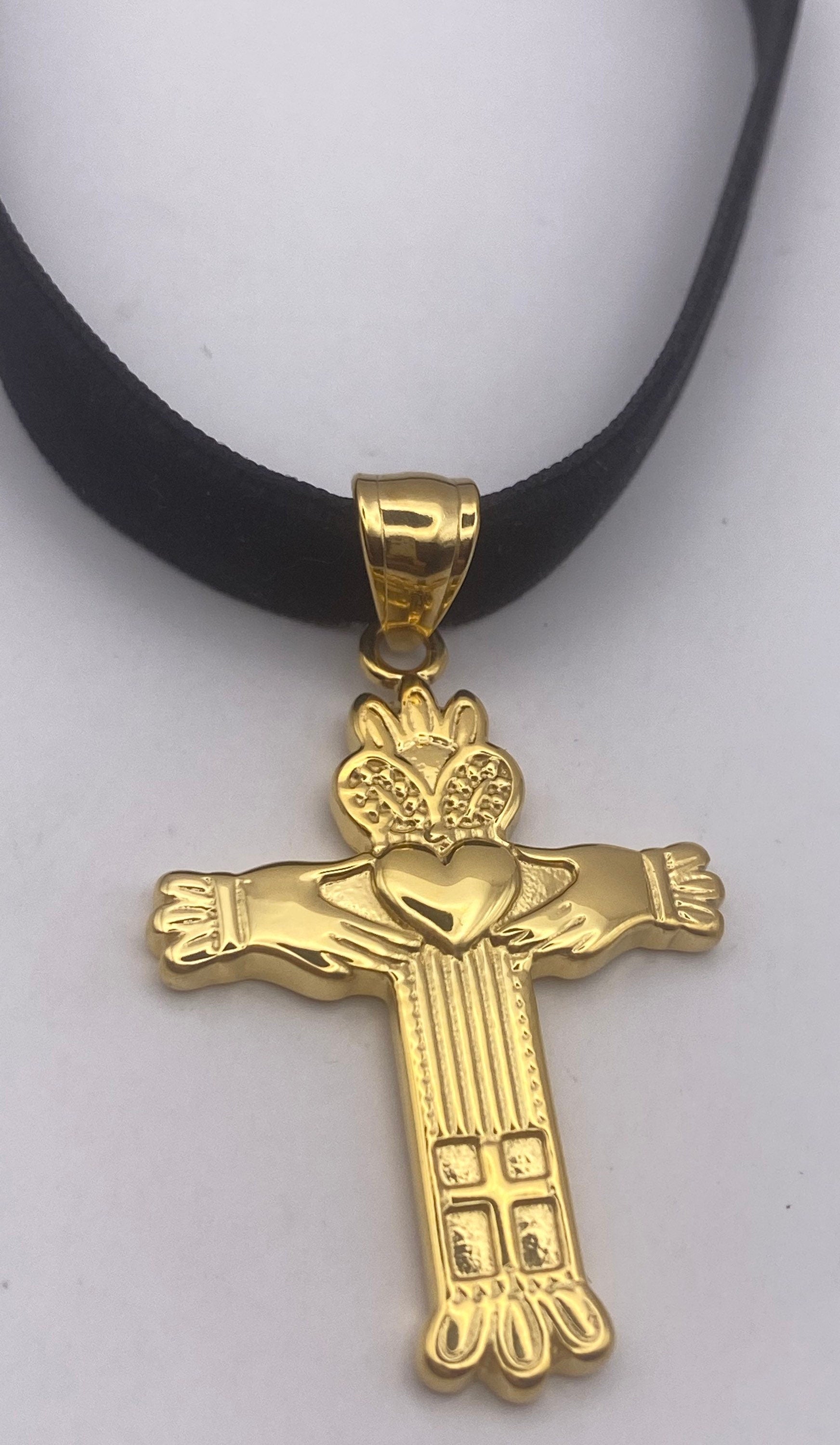 Vintage Celtic Claddagh Gold Stainless Steel Cross Pendant necklace