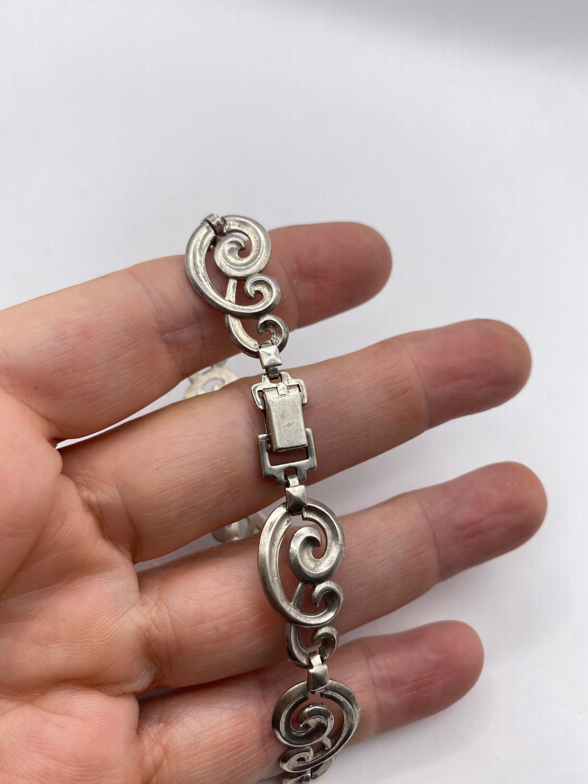 Vintage 925 Sterling Silver Filigree Flower Bracelet