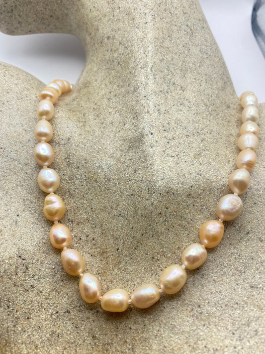 Vintage Hand Knotted Peach Pearl 16 inch Necklace