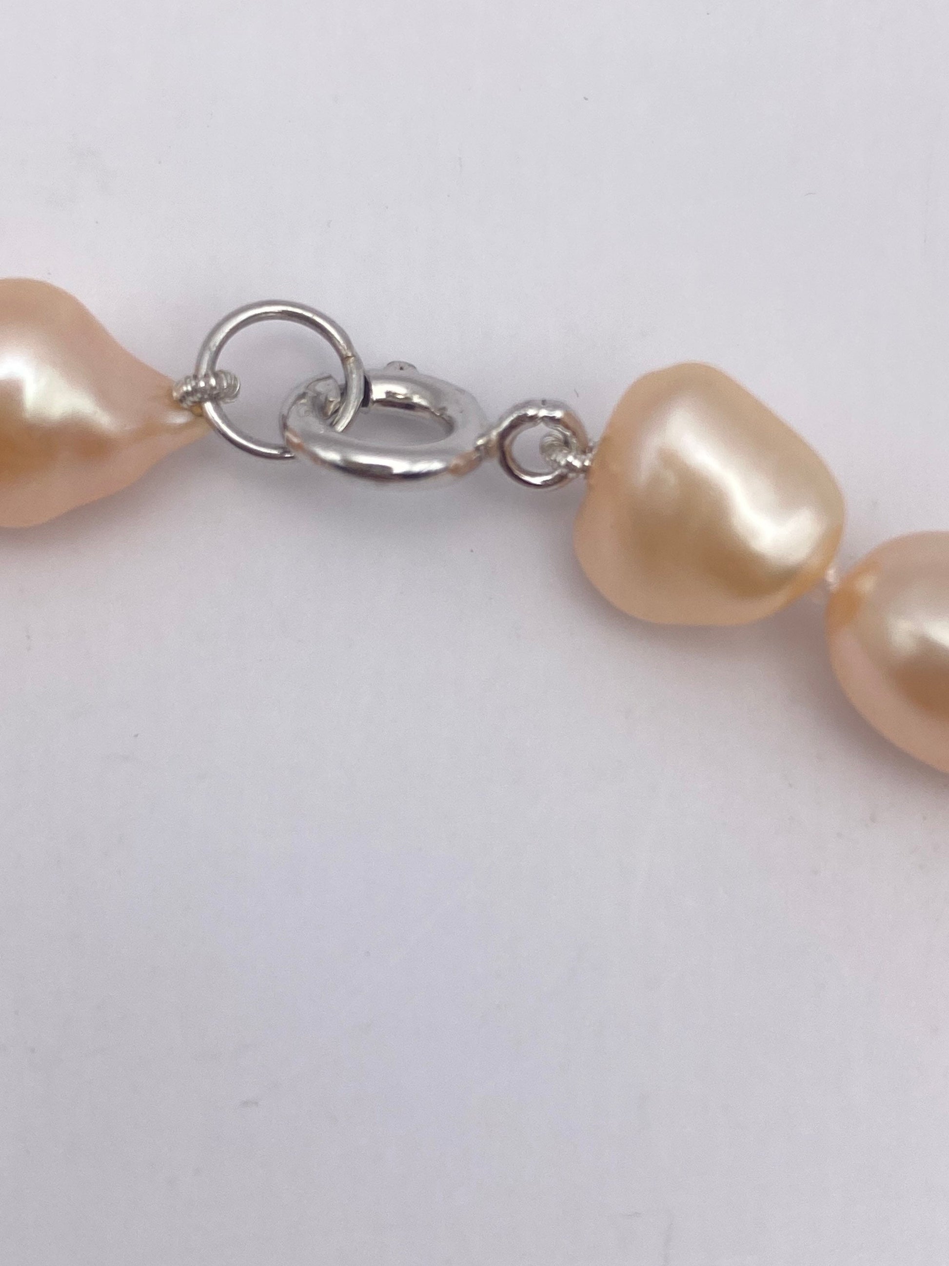 Vintage Hand Knotted Peach Pearl 16 inch Necklace