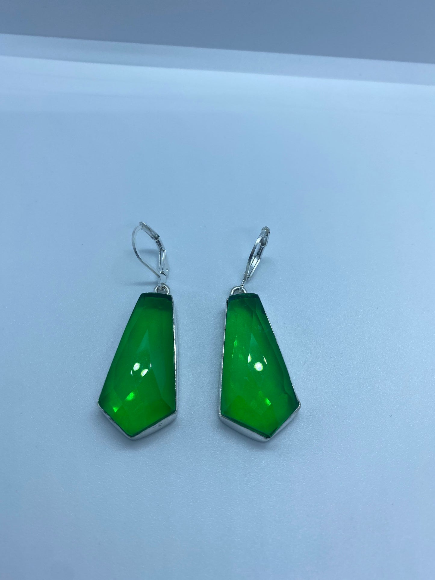 Vintage Green Crystal Glass Earrings 925 Sterling Silver Leverback