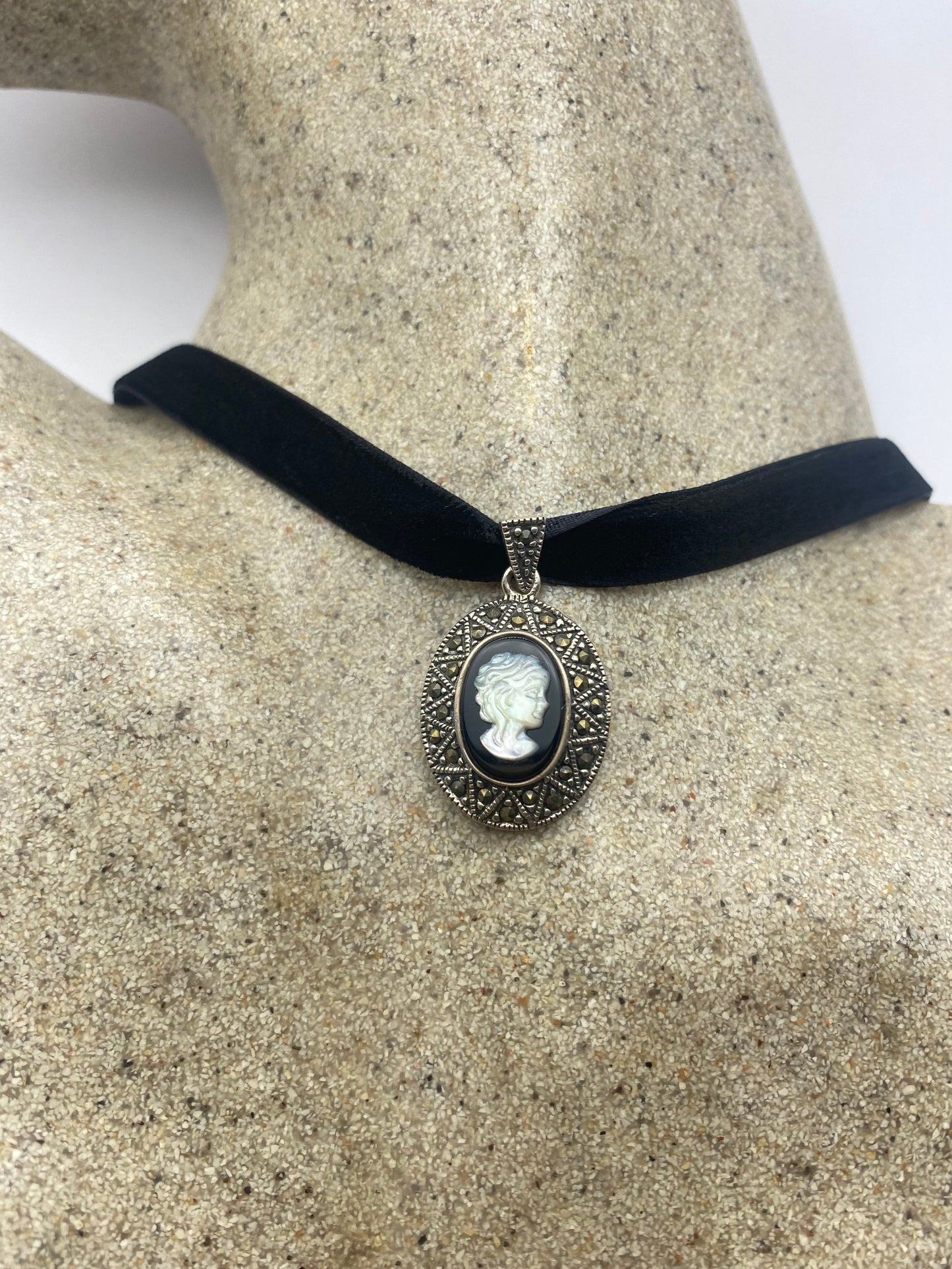 Vintage Black Onyx Mother of Pearl Cameo Choker 925 Sterling Silver Necklace