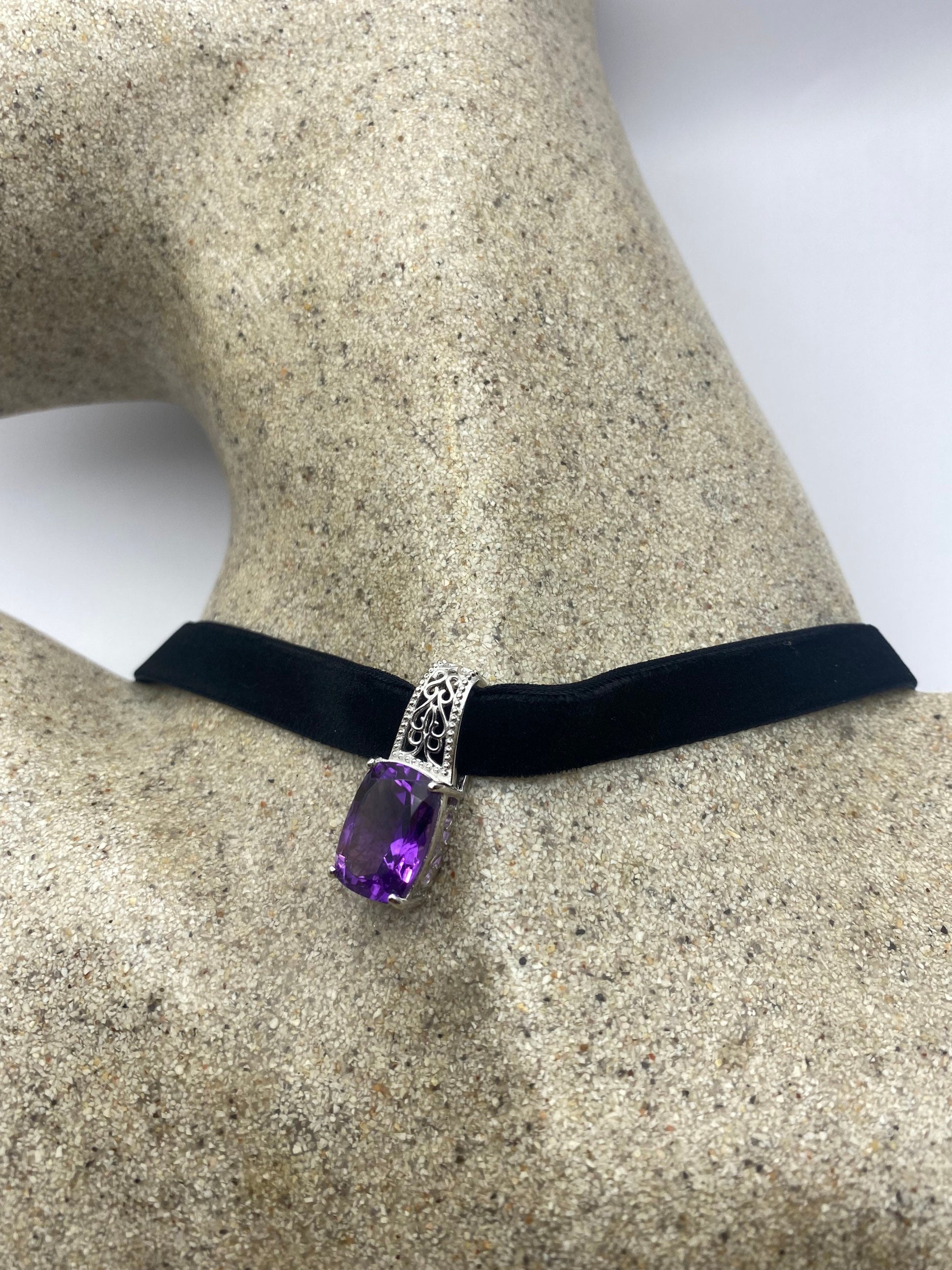 Vintage Choker 925 Sterling Silver Purple Amethyst Pendant