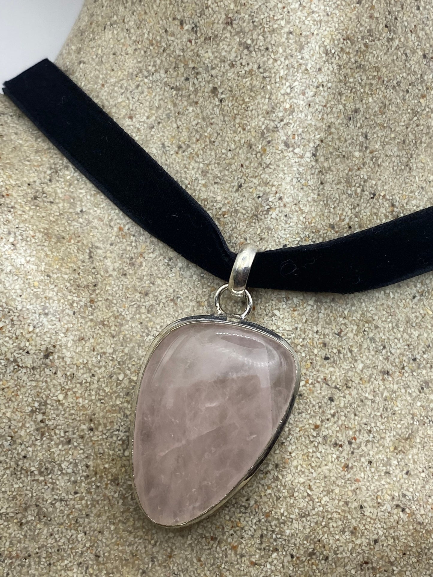 Vintage Rose Quartz Choker Pendant Necklace