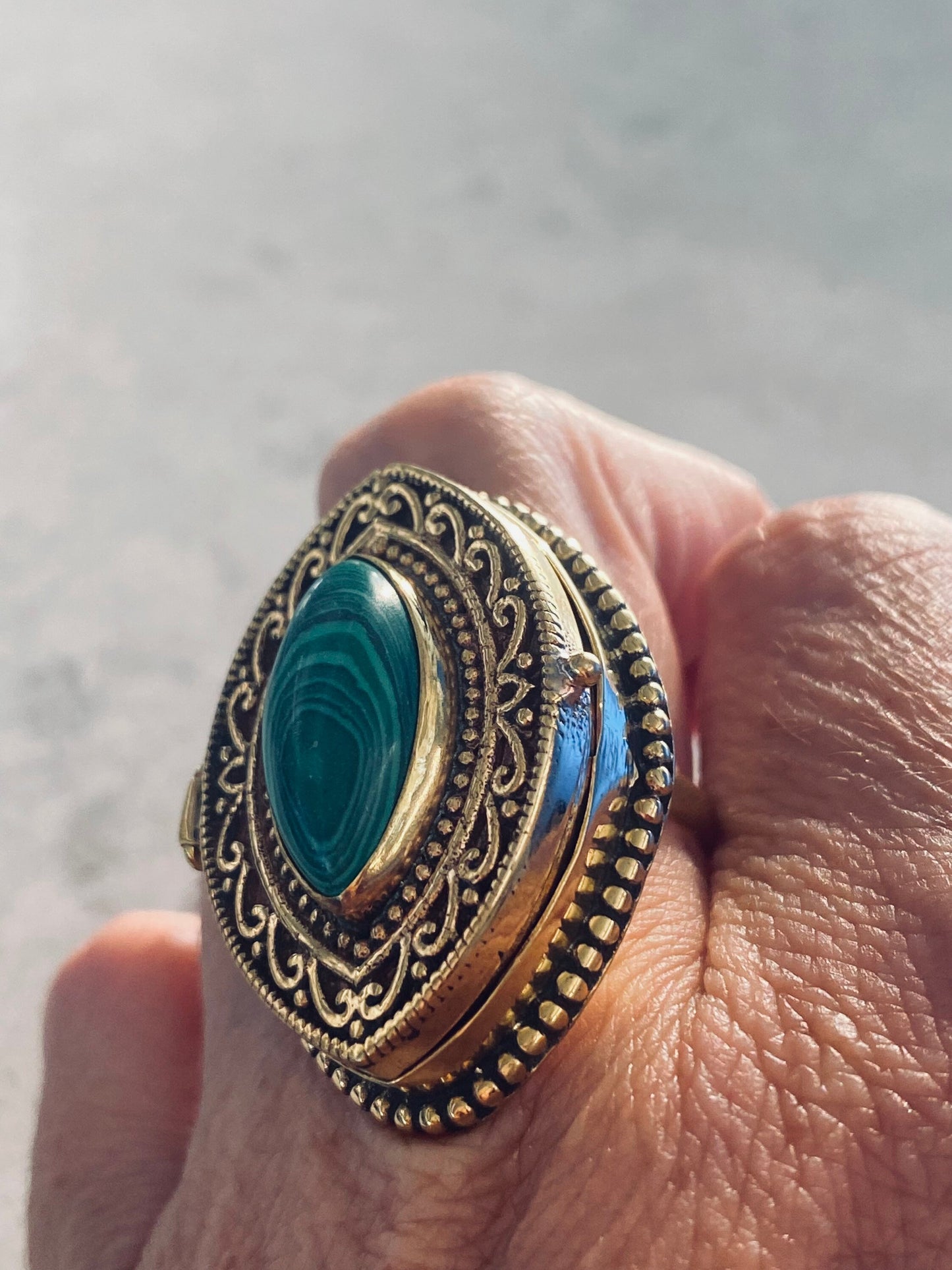 Vintage Green Malachite Brass Poison Pillbox Ring