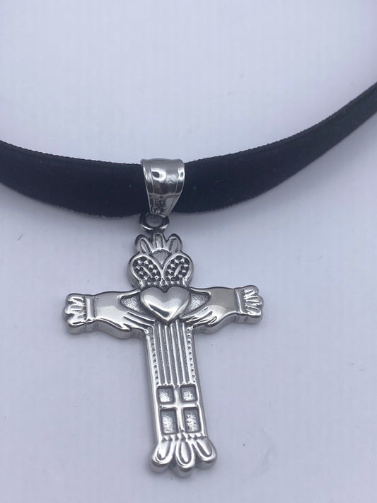 Vintage Celtic Claddagh Silver Stainless Steel Cross Pendant Necklace Velvet Choker