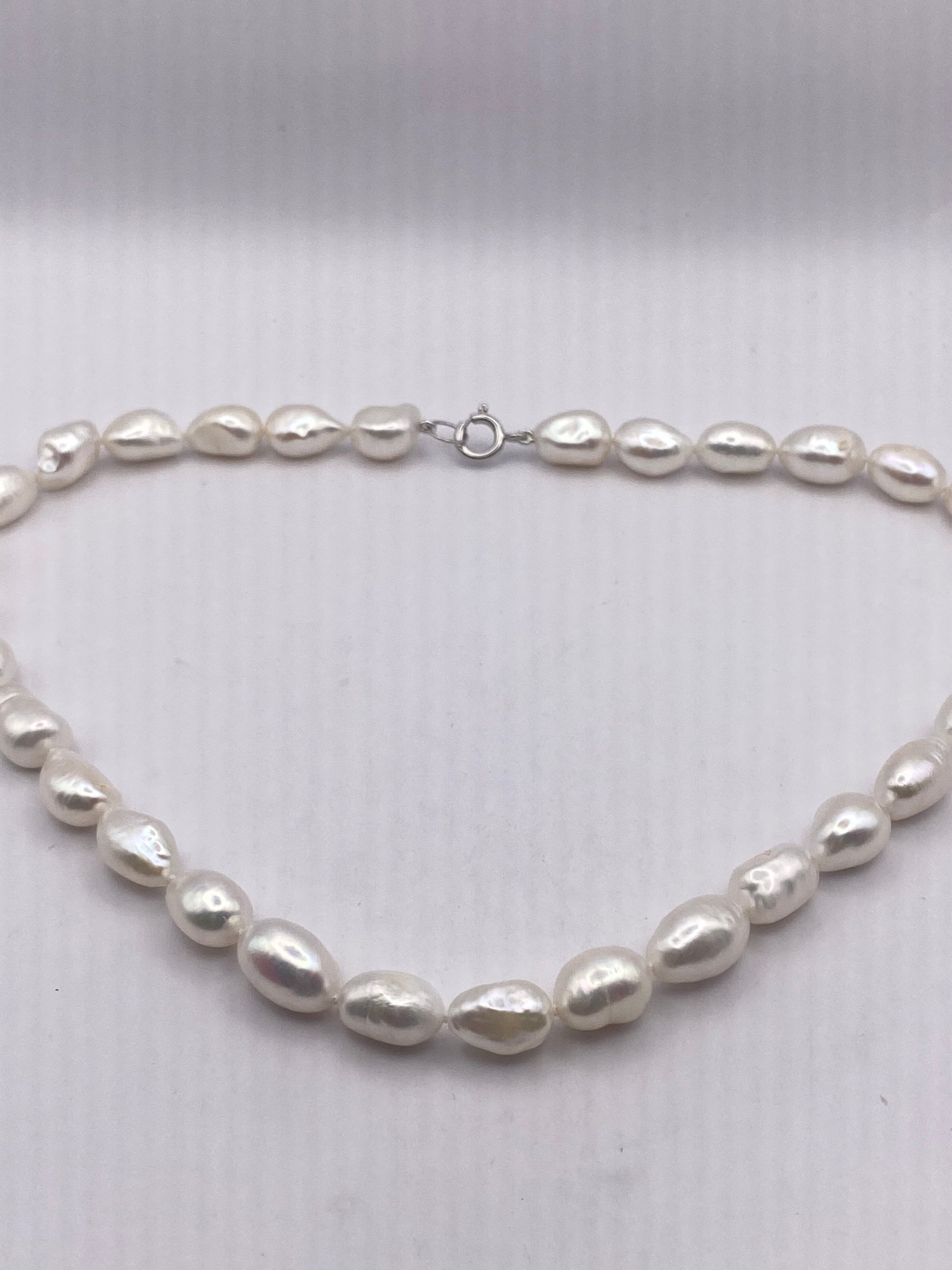 Vintage Hand Knotted White Pearl 16 inch Necklace