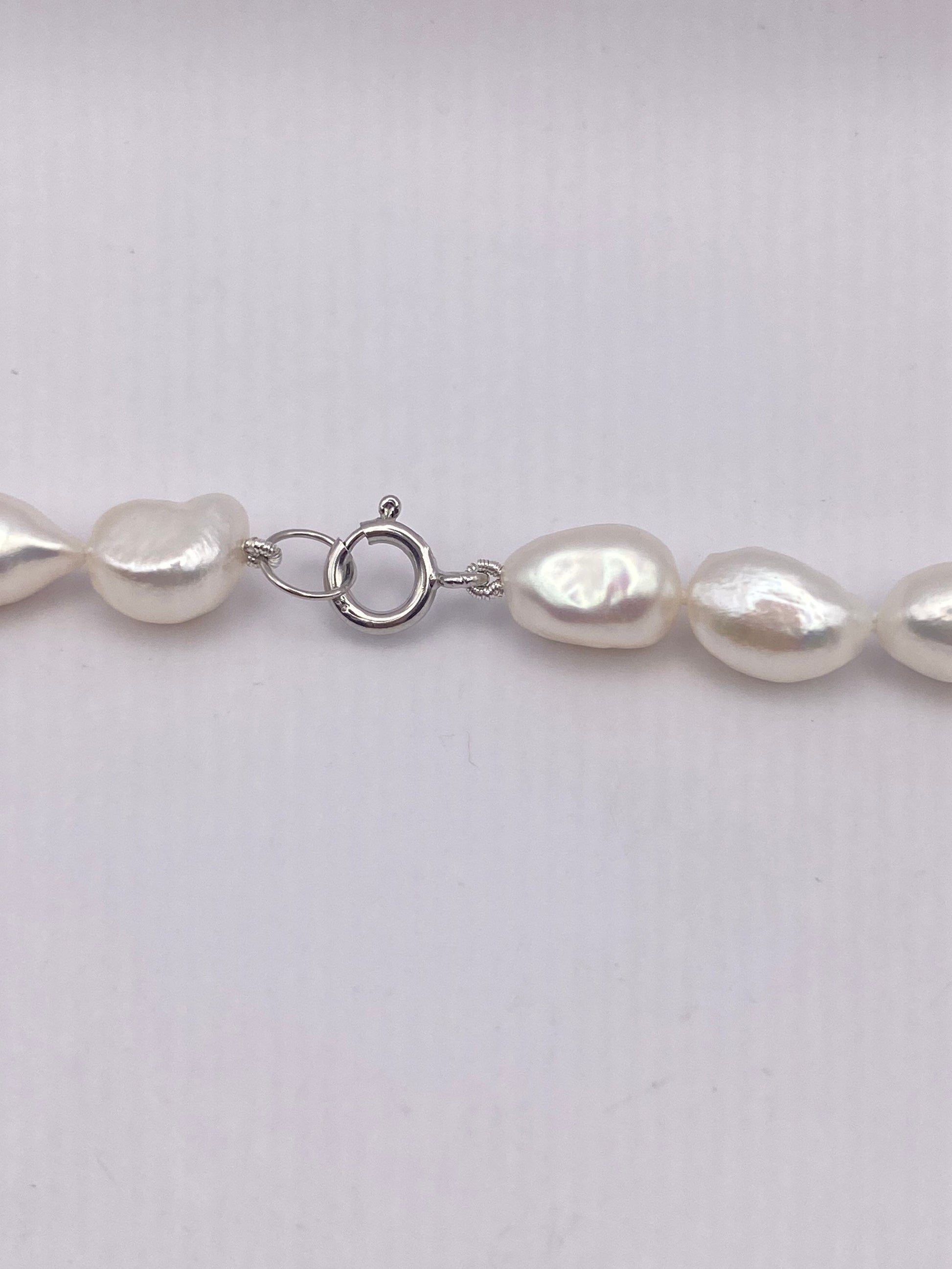 Vintage Hand Knotted White Pearl 16 inch Necklace