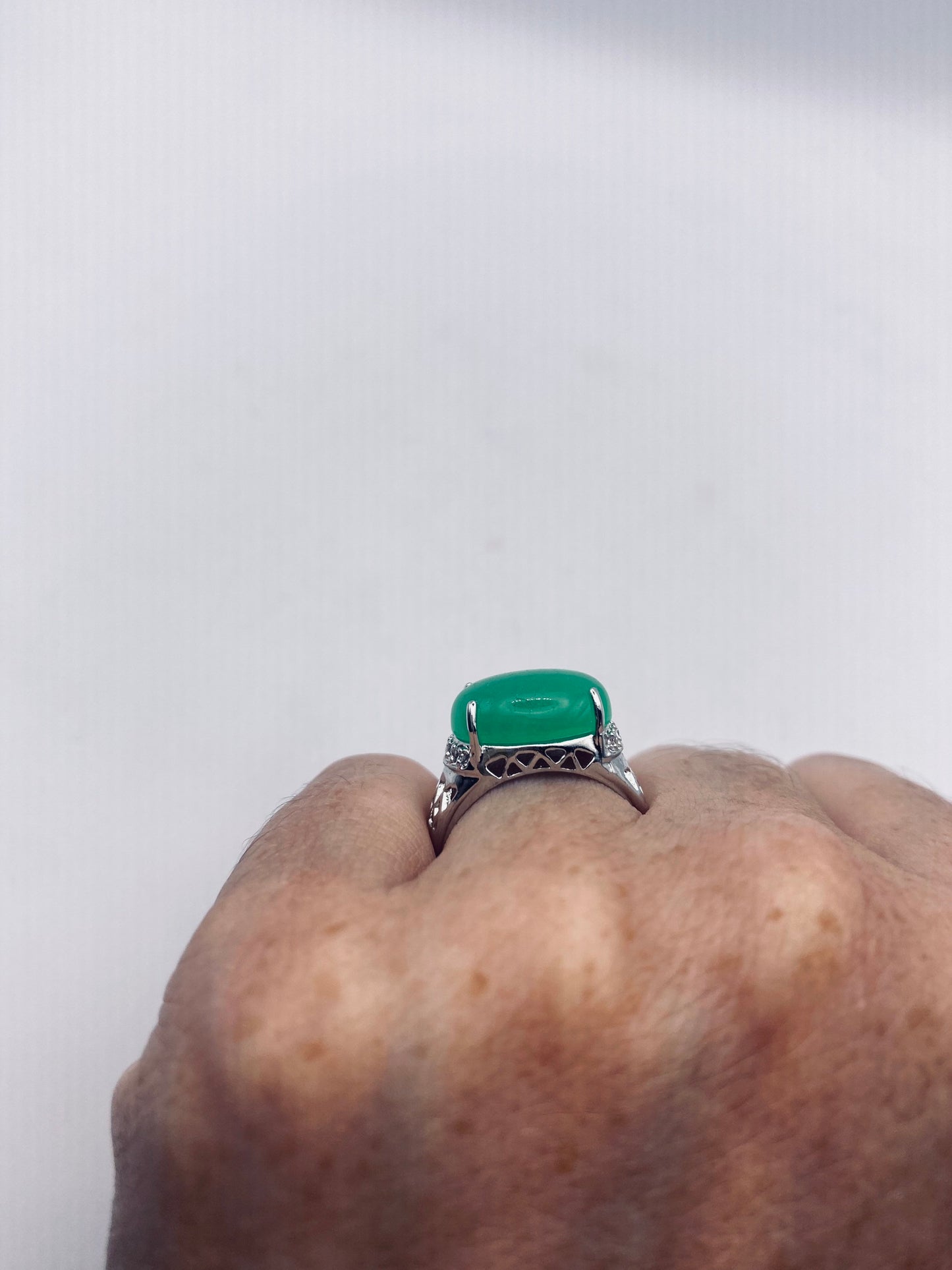 Vintage Lucky Green Nephrite Jade Heart Ring