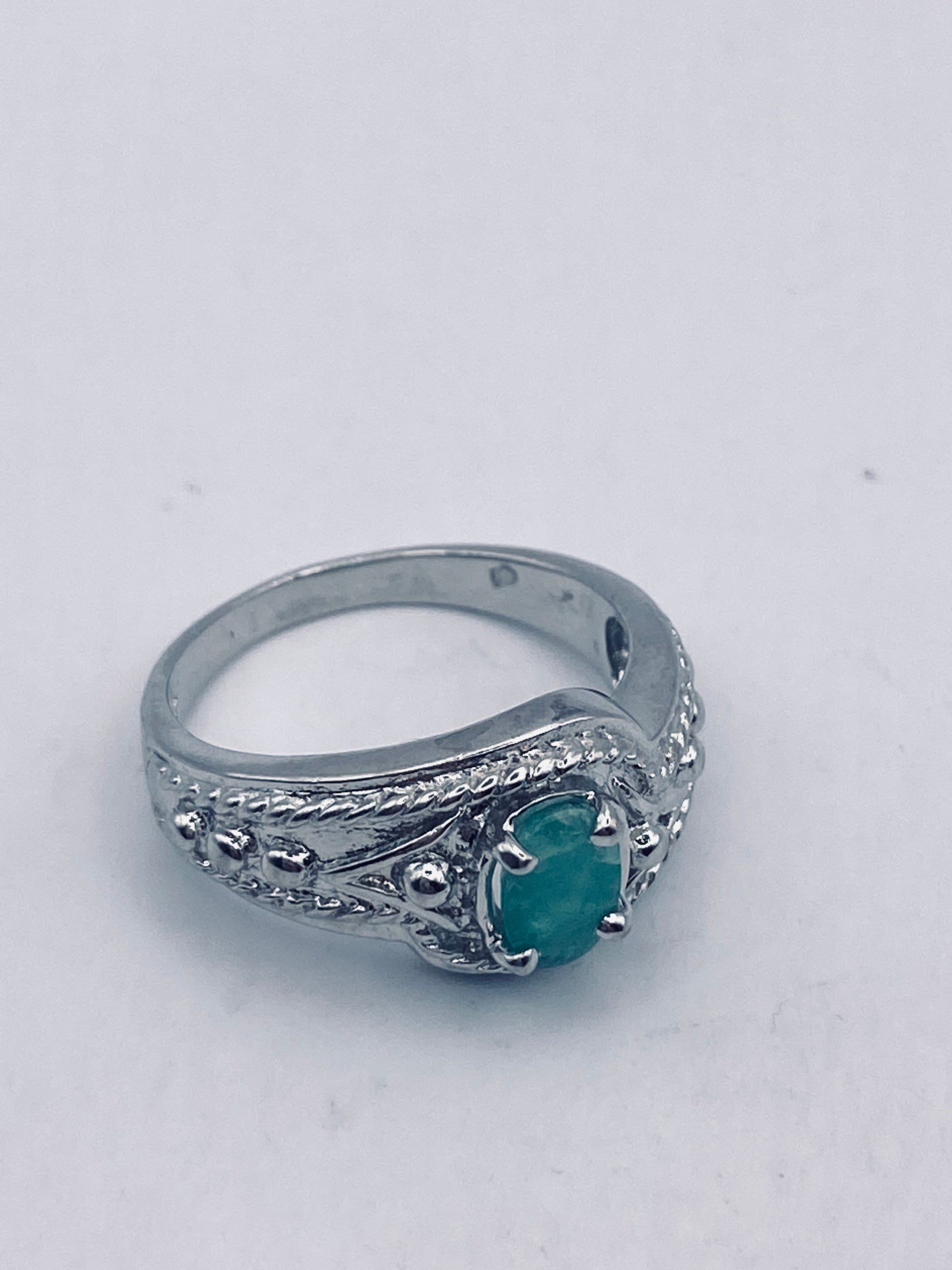 Vintage Green Emerald 925 Sterling Silver Ring Size 8