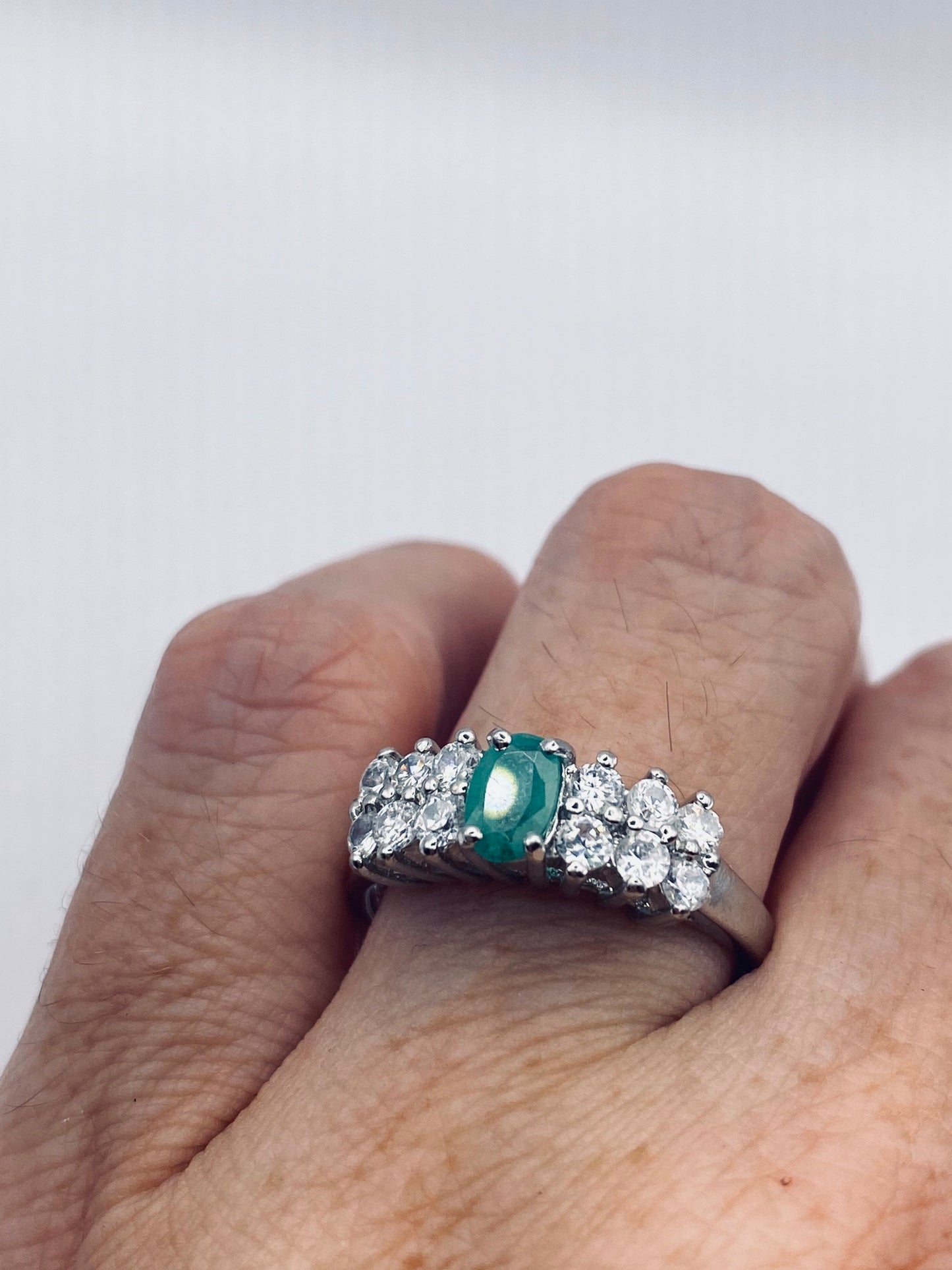 Vintage Green Emerald 925 Sterling Silver Ring Size 8