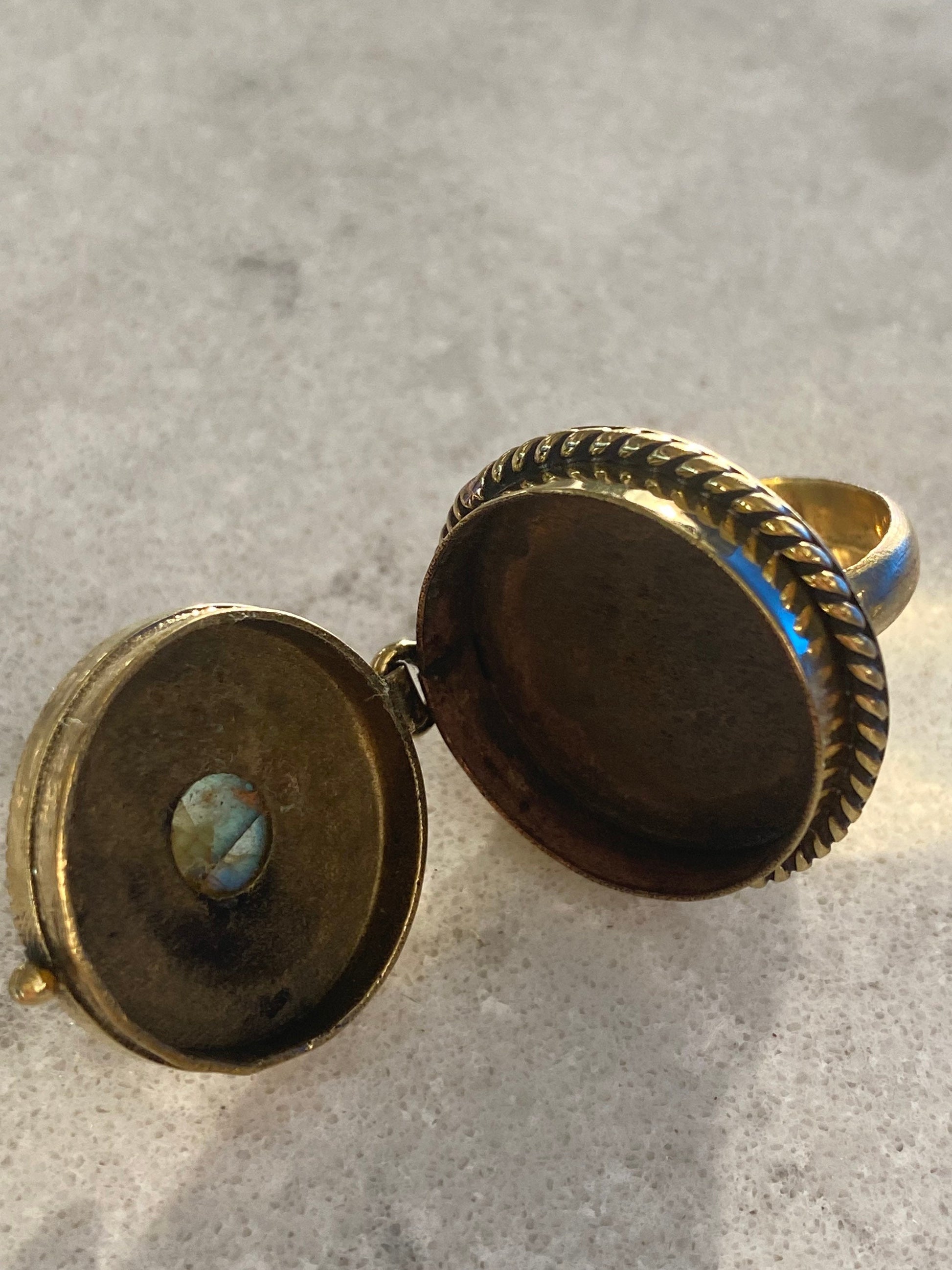 Vintage Rainbow Labradorite Brass Poison Pillbox Ring